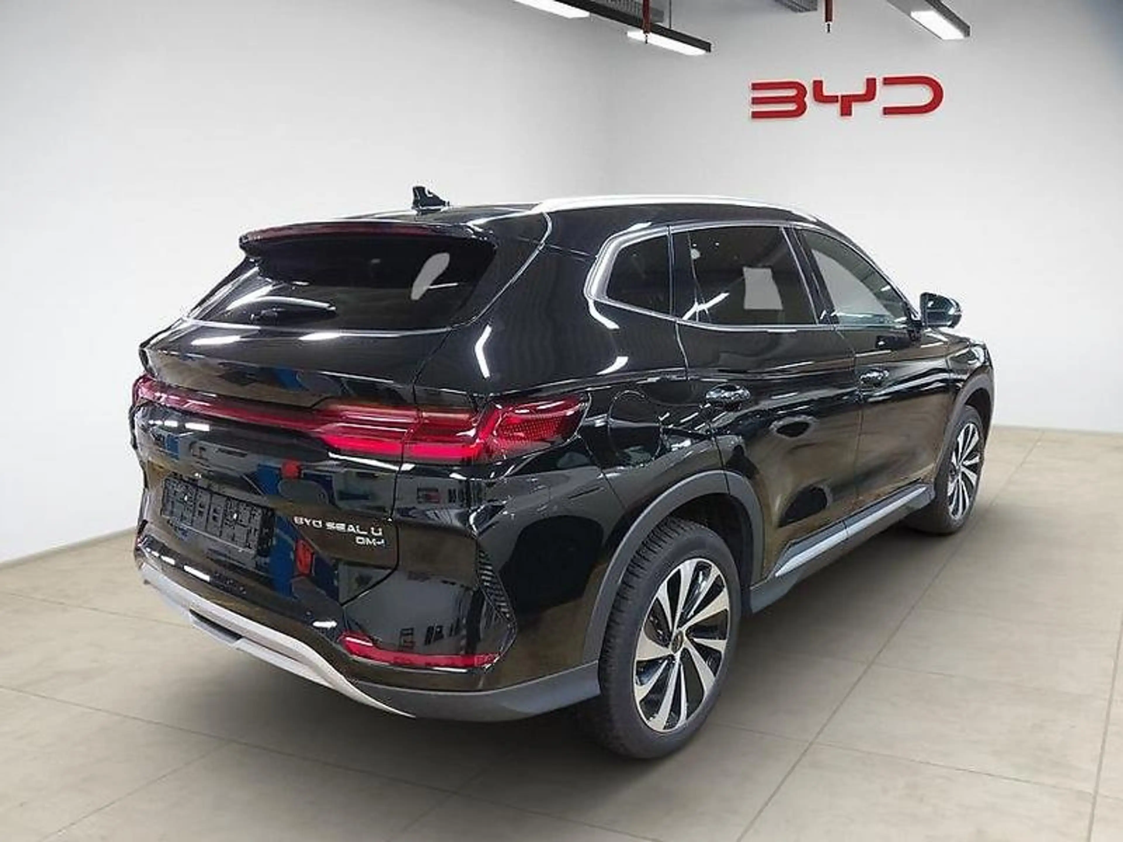 BYD Seal U DM-i 18.3 kWh FWD Boost 360°/ACC/Pano — photo 6