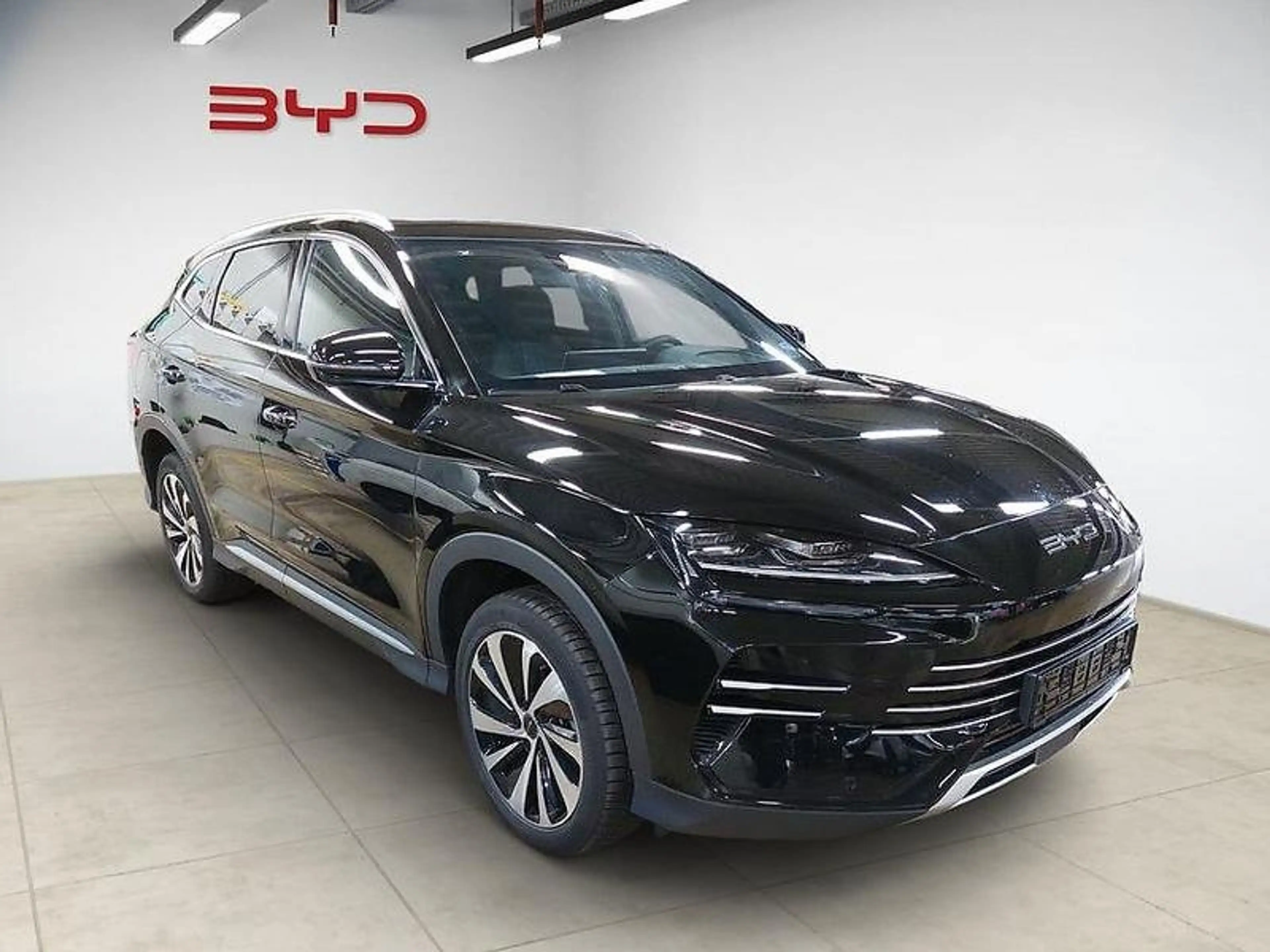 BYD Seal U DM-i 18.3 kWh FWD Boost 360°/ACC/Pano — photo 3