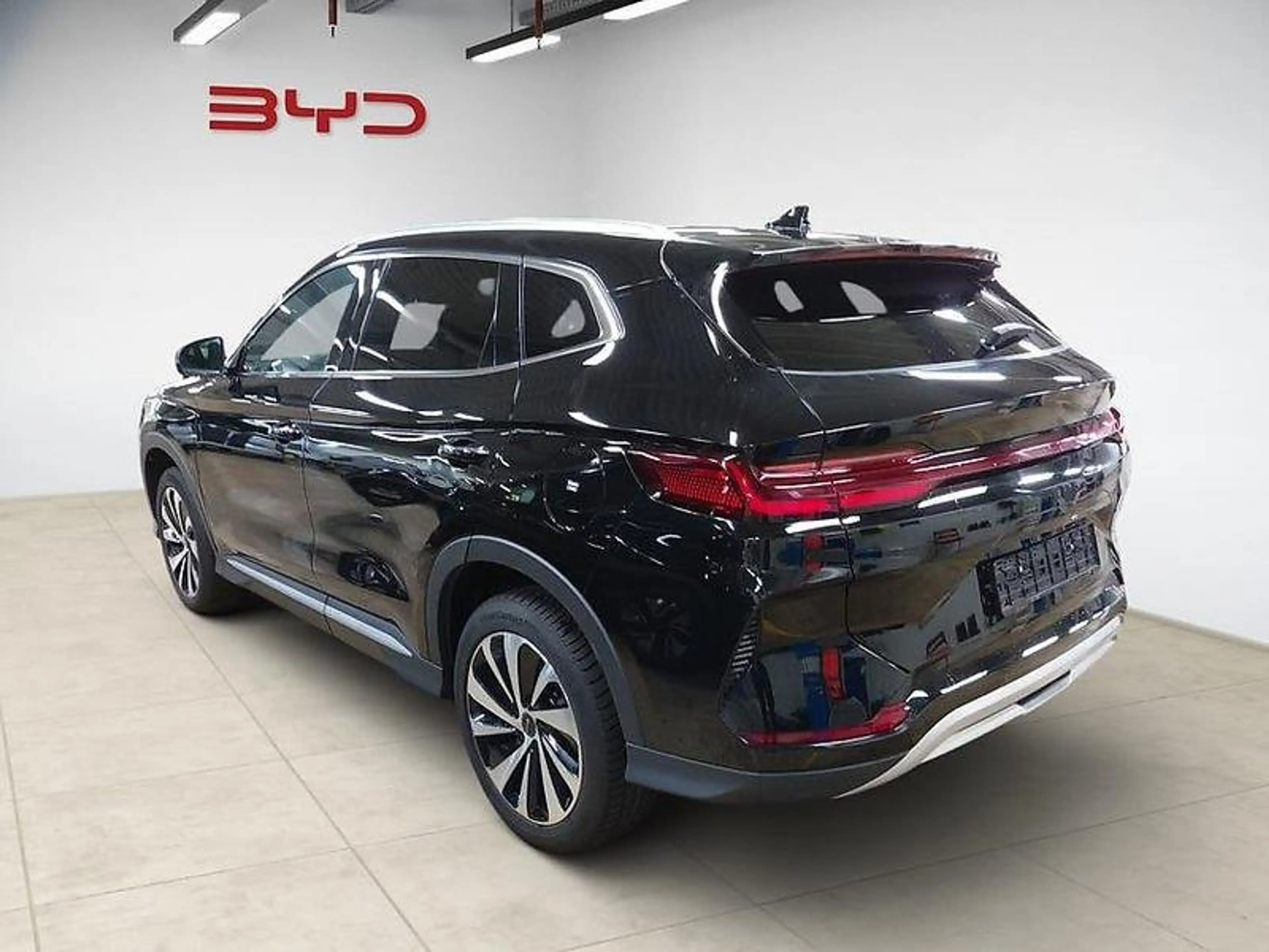 BYD Seal U DM-i 18.3 kWh FWD Boost 360°/ACC/Pano — photo 5