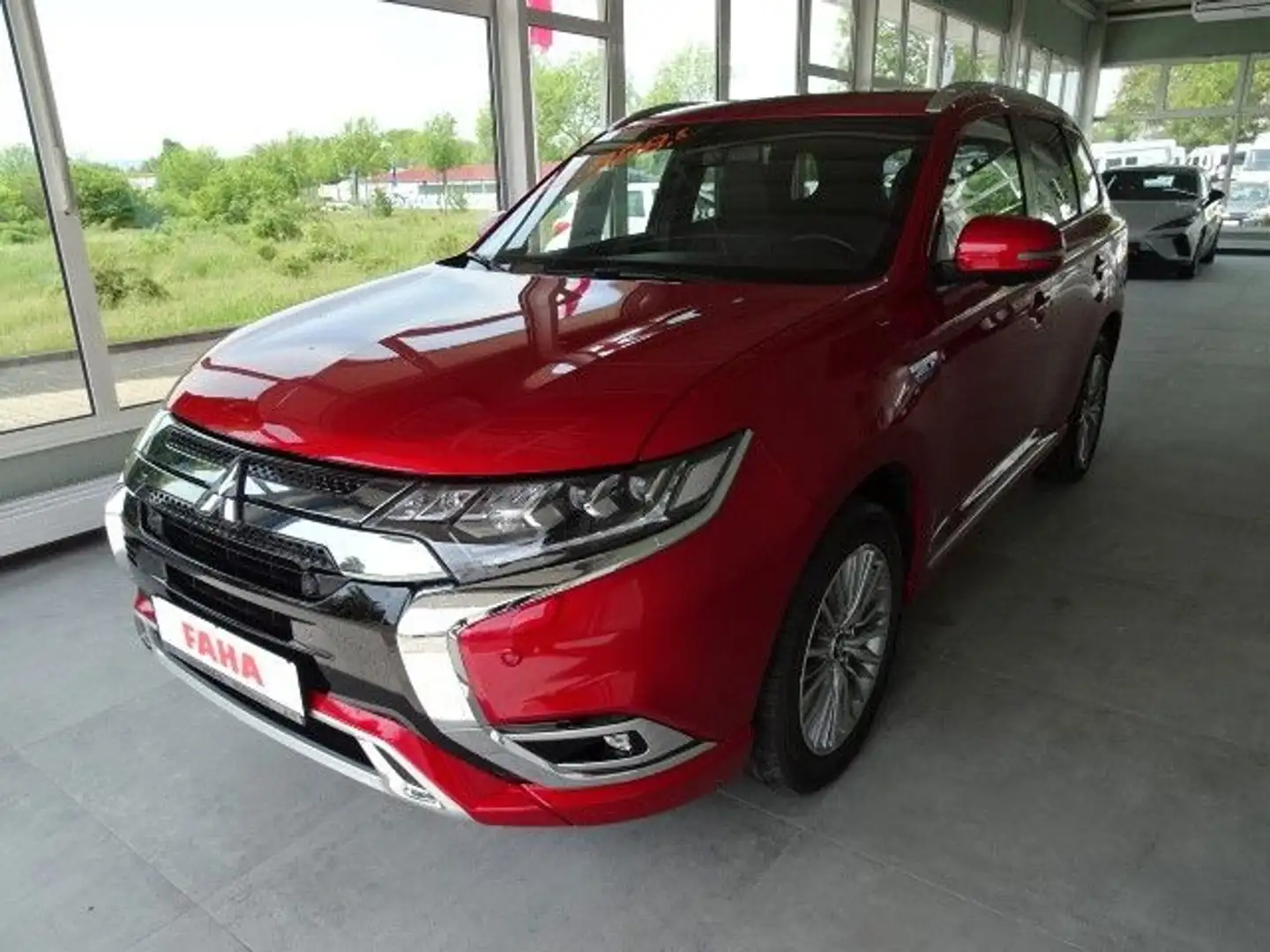 Mitsubishi Outlander Outlander PHEV Plus Spirit 4WD Rouge - 1
