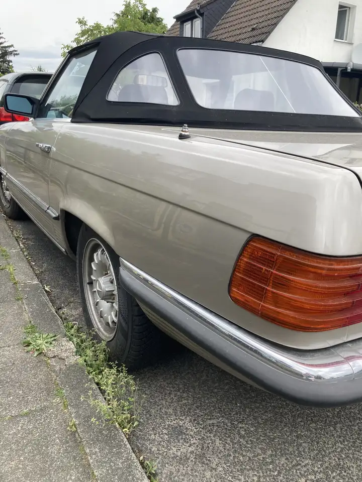 Mercedes-Benz SL 280 107, foto 3