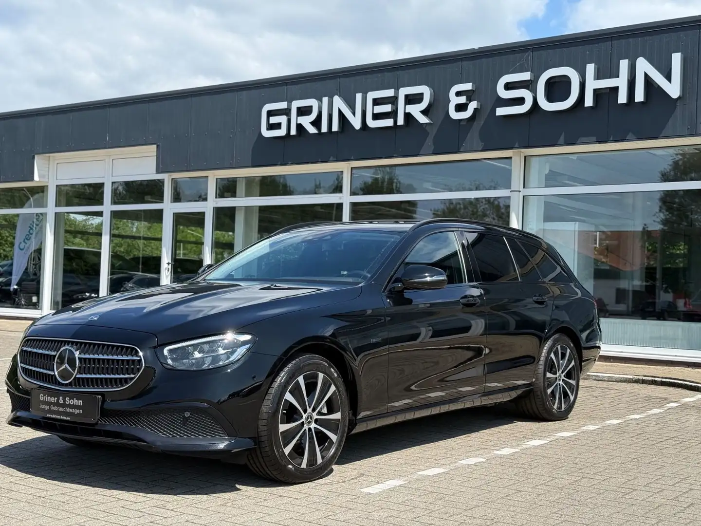 Mercedes-Benz E 300 de 4Matic,Avantgarde,Wide,Leder,Distr,R-Kam Schwarz - 1