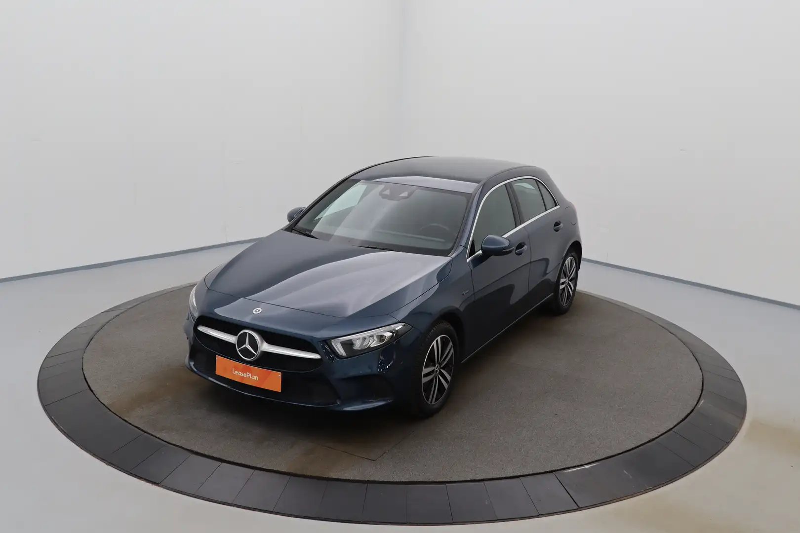 Mercedes-Benz A 250 250e PHEV Business Solution LEDER/CUIR LED GPS PDC Bleu - 1