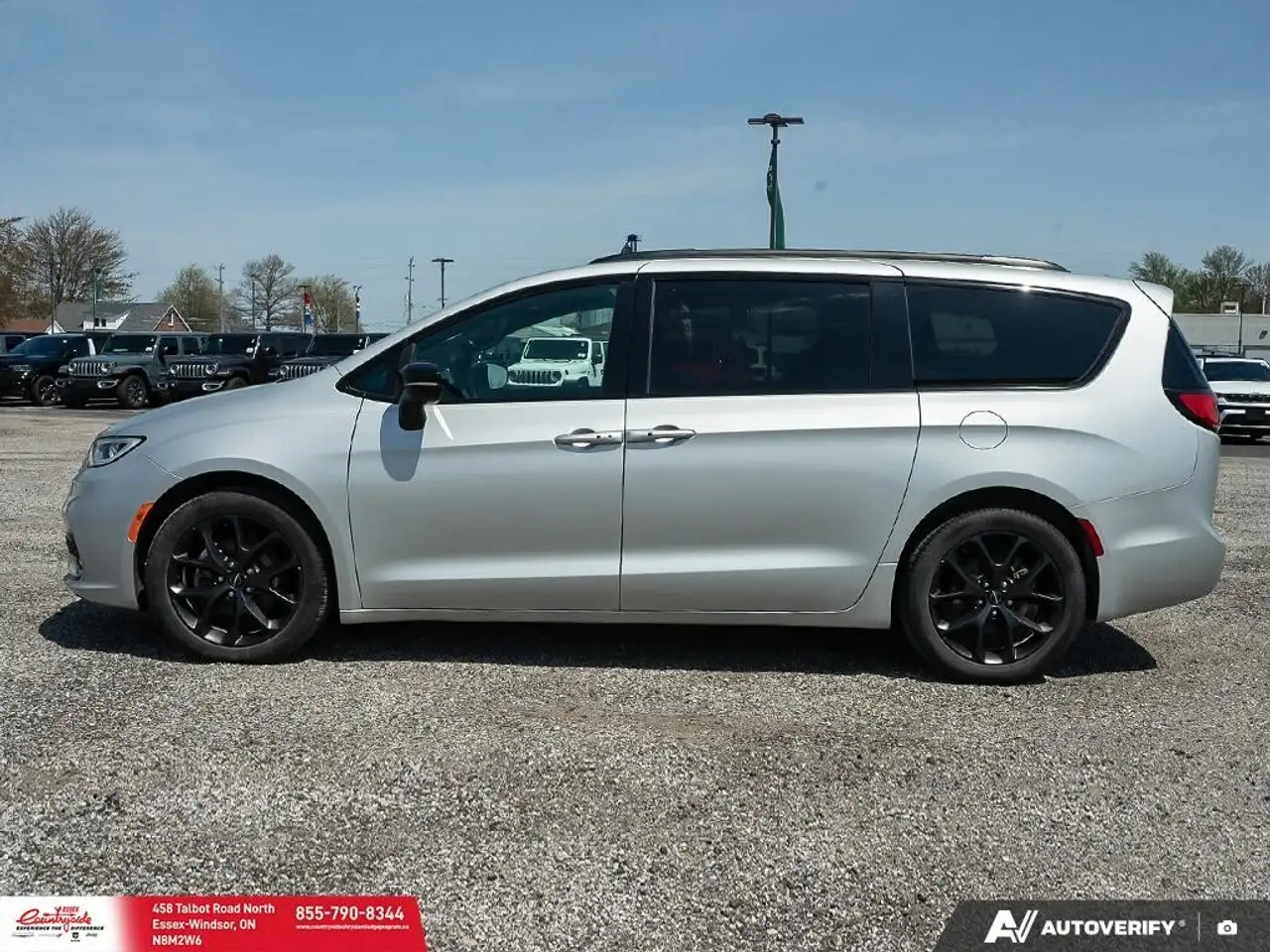 Chrysler Pacifica снимка Chrysler Pacifica