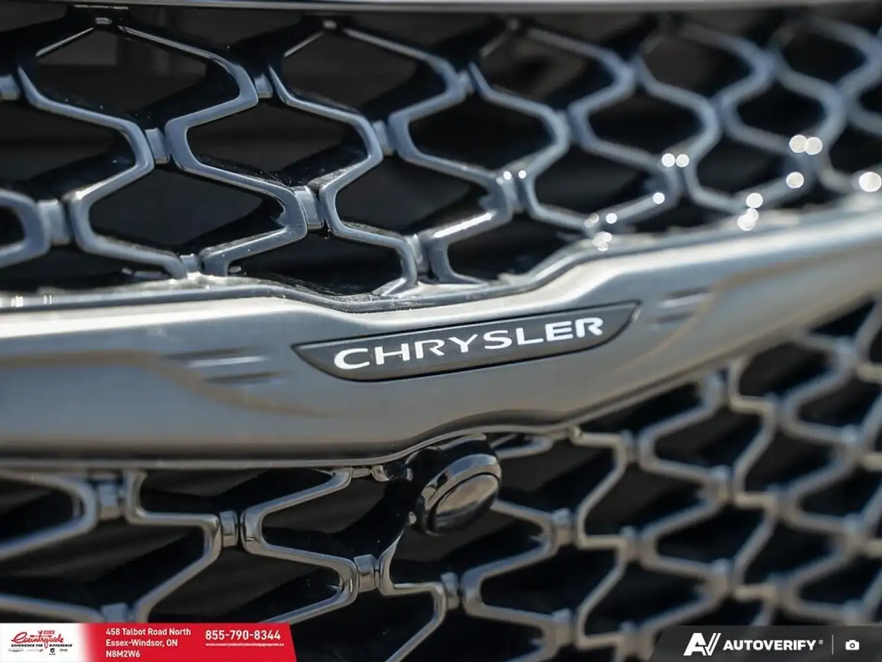 Chrysler Pacifica снимка Chrysler Pacifica