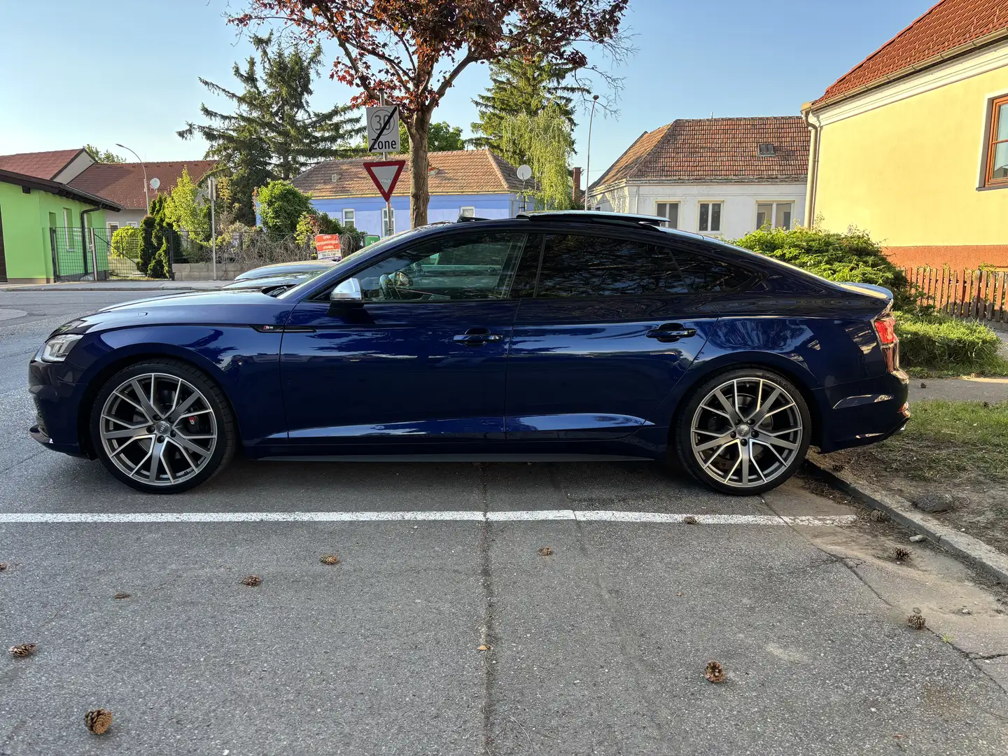 Audi S5 SB 3,0 TFSI quattro S-tronic(Massage,20zollfelgen) Blau - 2