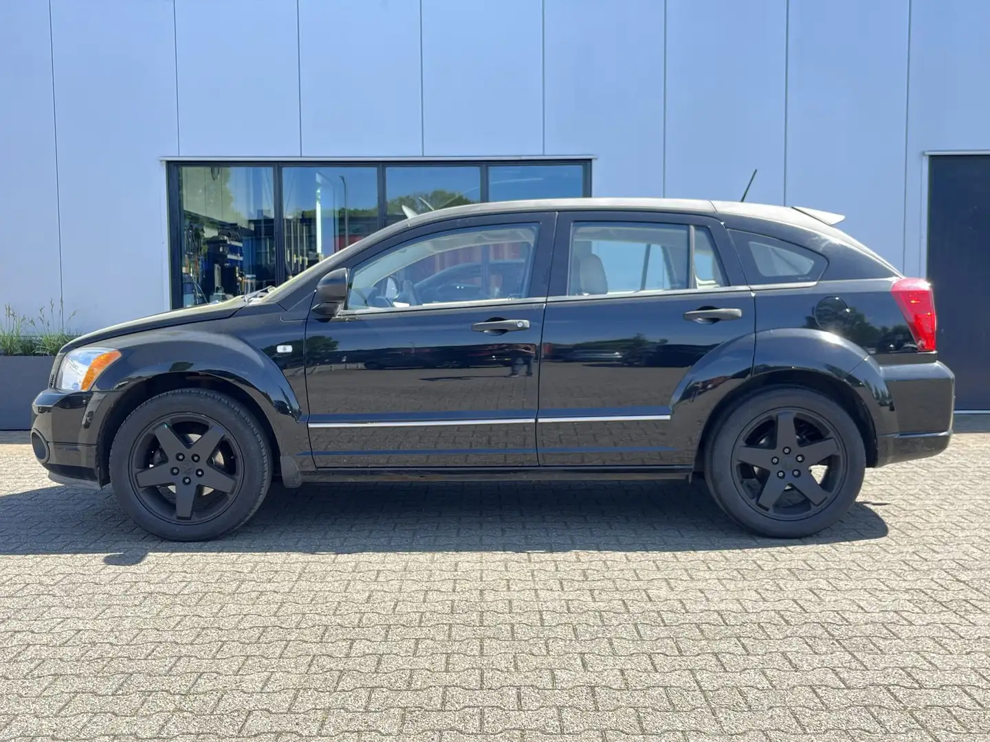 Dodge Caliber 1.8 SE AIRCO APK 06-25 LEES ADVERTENTIE Чорний - 2