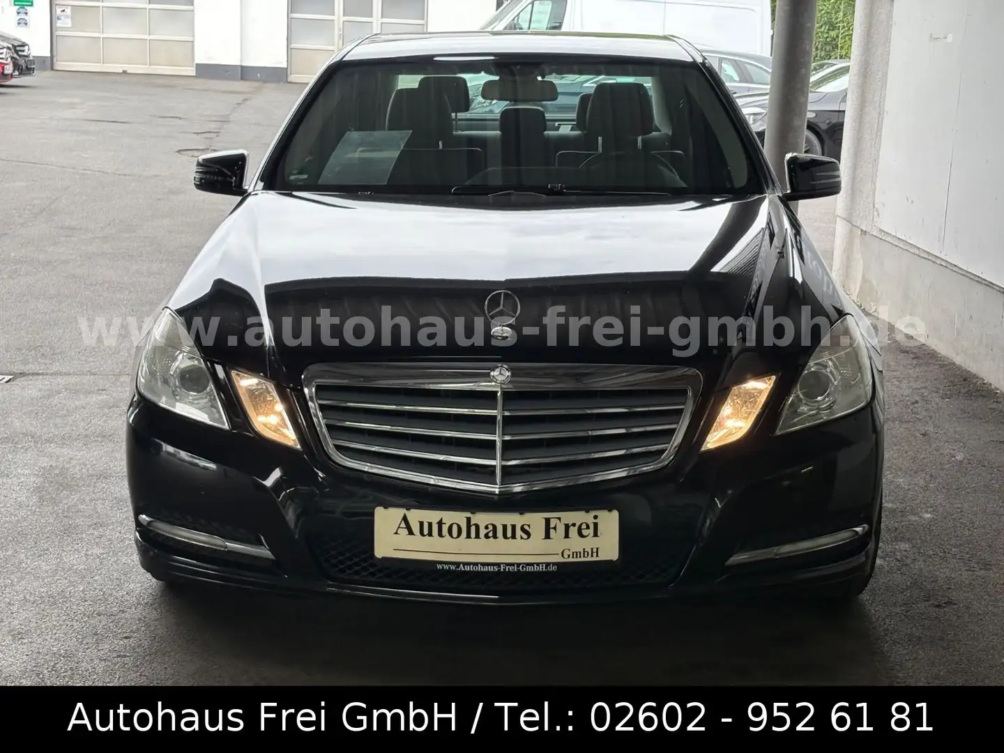 Mercedes-Benz E 200 Lim. CDI BlueEfficiency*COMAND*TEMPO*PTS* Schwarz - 2