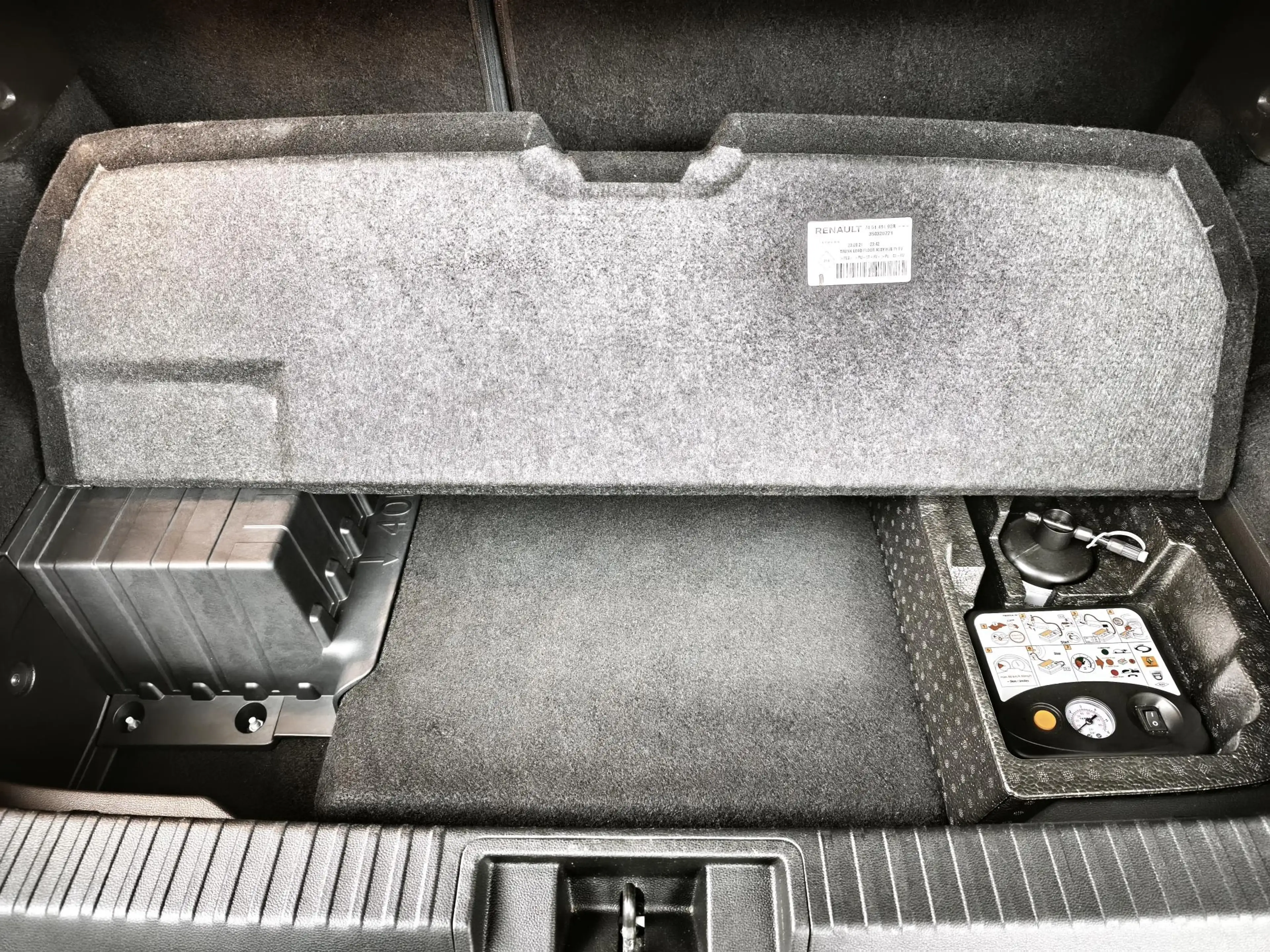 Renault Captur 1.6 E-Tech Plug-in Hybrid 160 Intens | Camera | 9, — photo 36