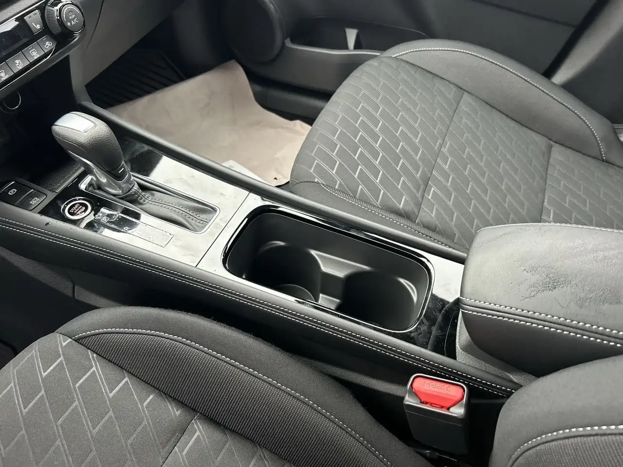 Nissan Kicks снимка Nissan Kicks