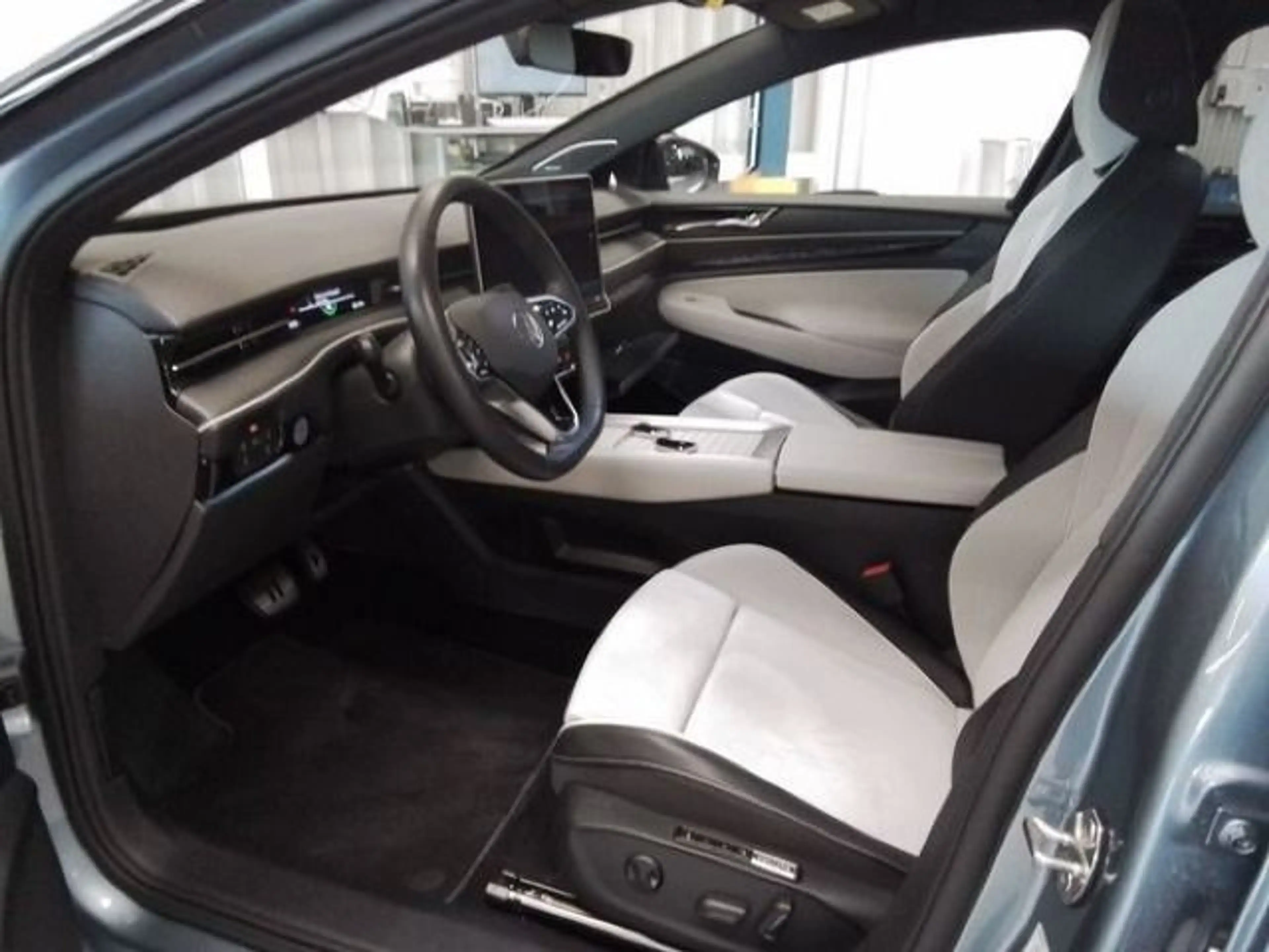 Volkswagen ID.7 Pro S Navi AHK LED-Matrix Pano Kamer — photo 6