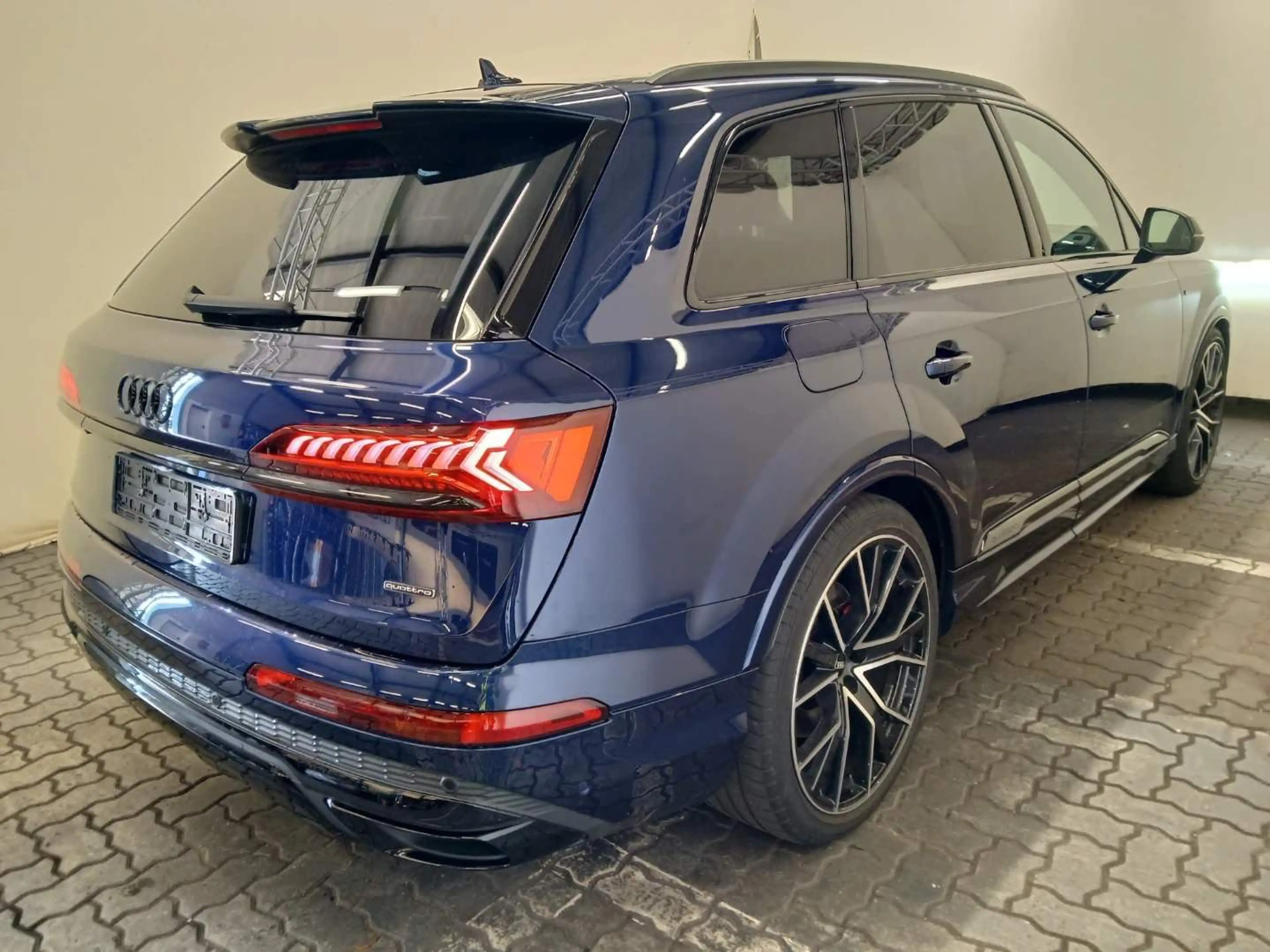 Audi Q7 Competition plus 7-Sitze/Laser/22Zoll/Pano/ — photo 3