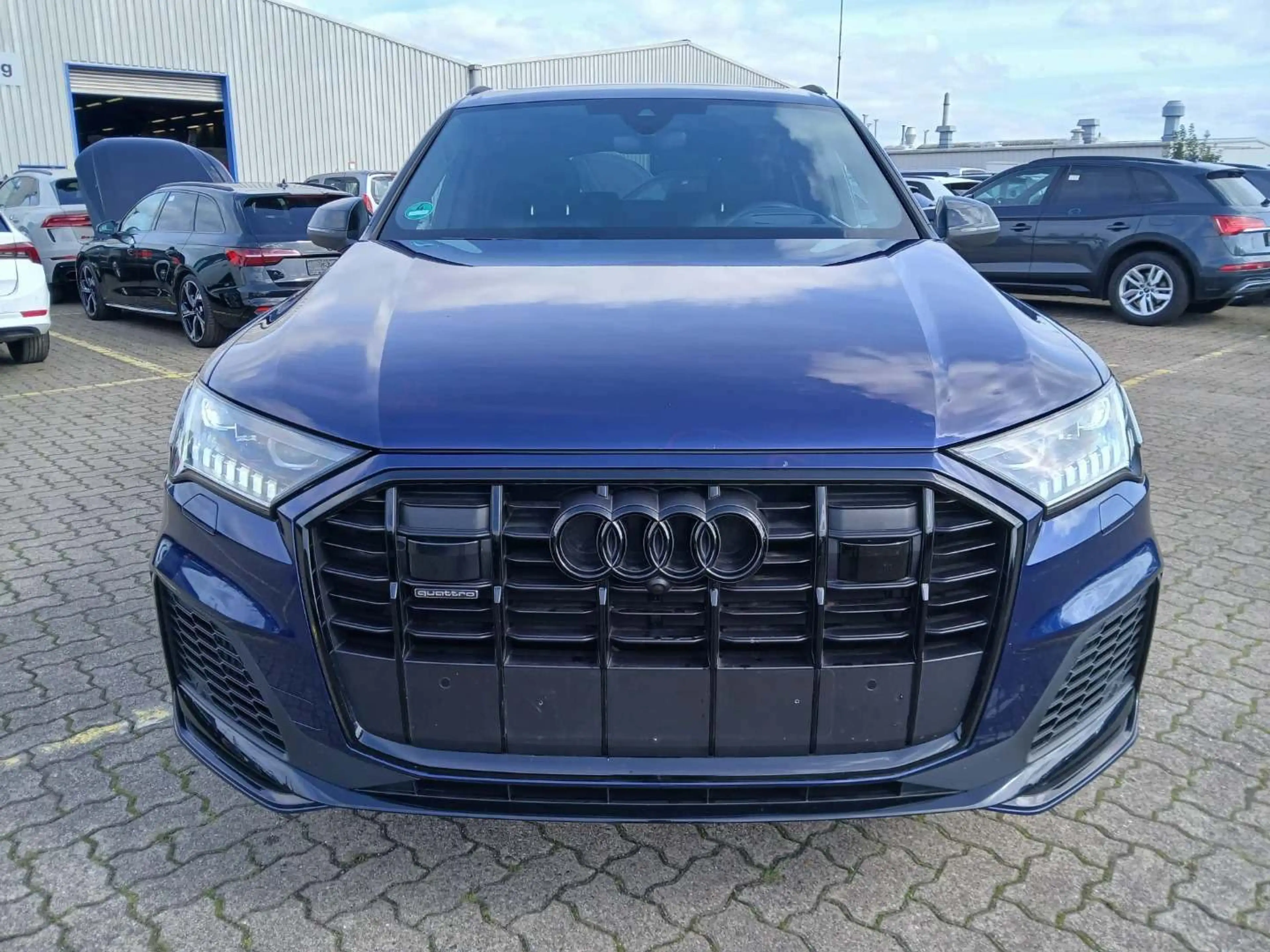 Audi Q7 Competition plus 7-Sitze/Laser/22Zoll/Pano/ — photo 7