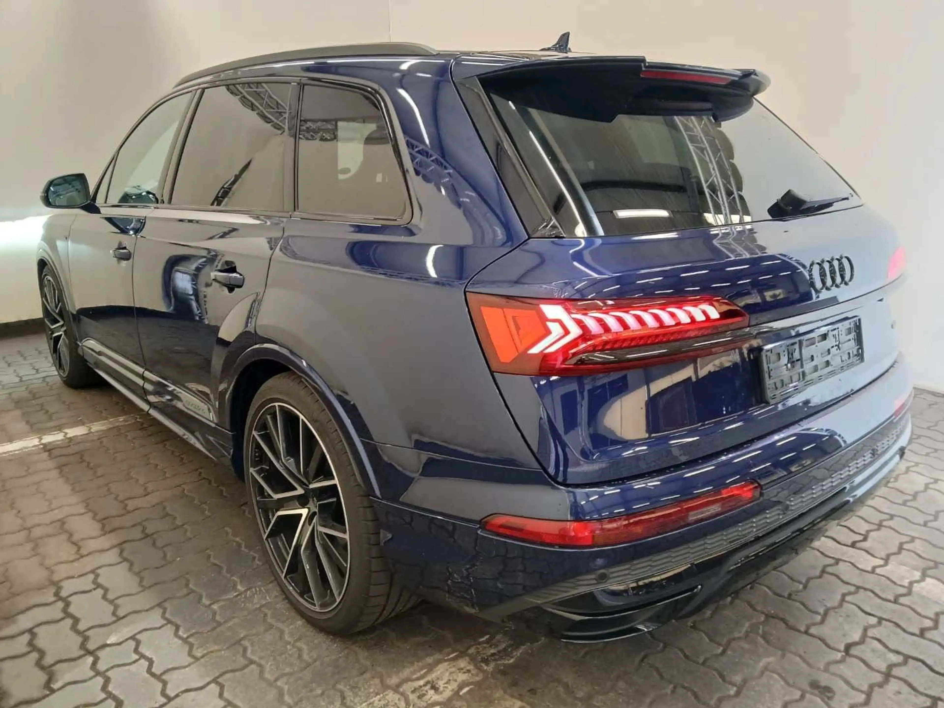 Audi Q7 Competition plus 7-Sitze/Laser/22Zoll/Pano/ — photo 4