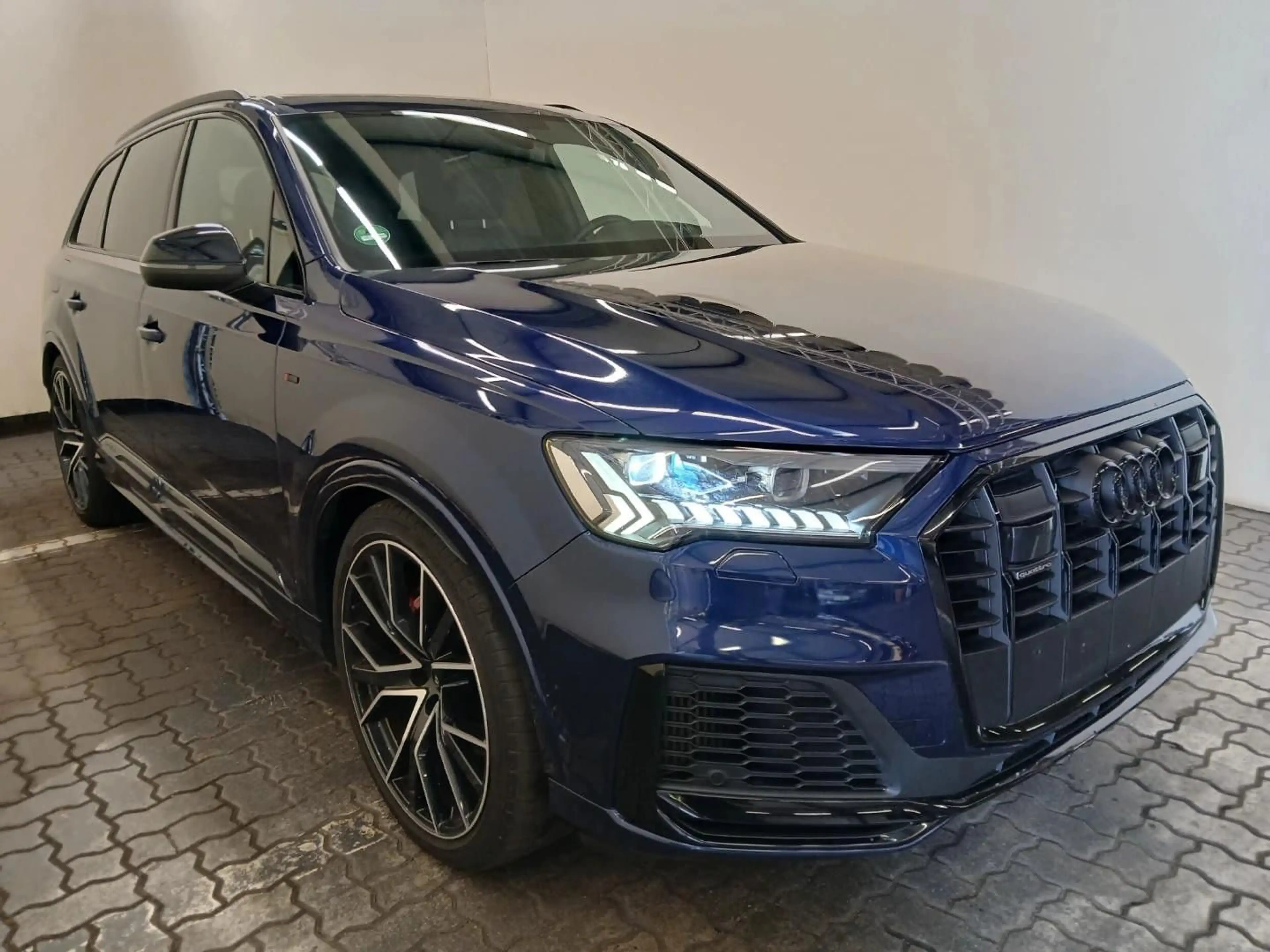 Audi Q7 Competition plus 7-Sitze/Laser/22Zoll/Pano/ — photo 2