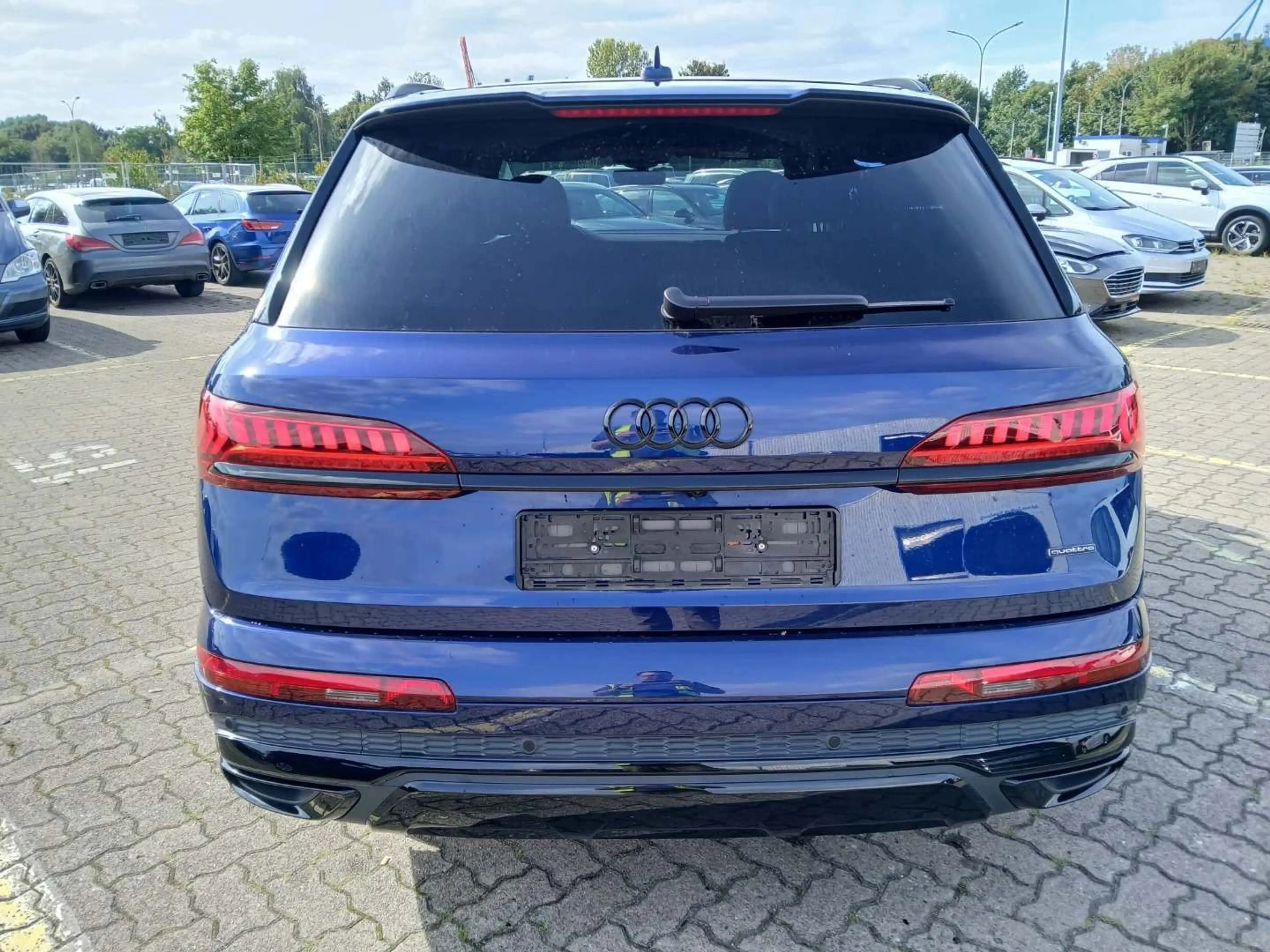 Audi Q7 Competition plus 7-Sitze/Laser/22Zoll/Pano/ — photo 8