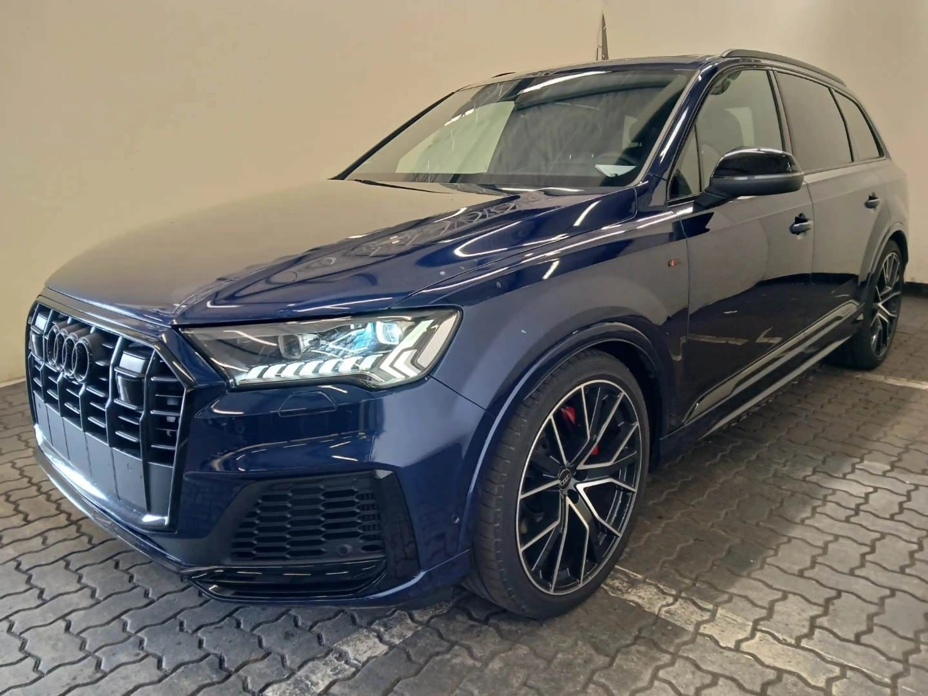 Audi Q7 Competition plus 7-Sitze/Laser/22Zoll/Pano/