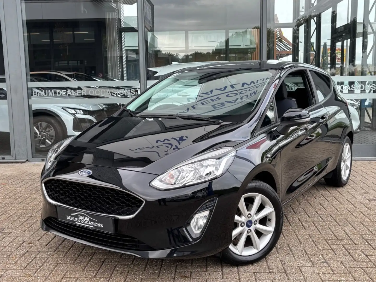 Ford Fiesta 1.1 NAVI AIRCO/ECC PDC LMV Zwart - 1