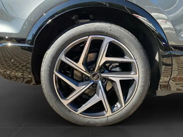 Audi E-Tron view 7