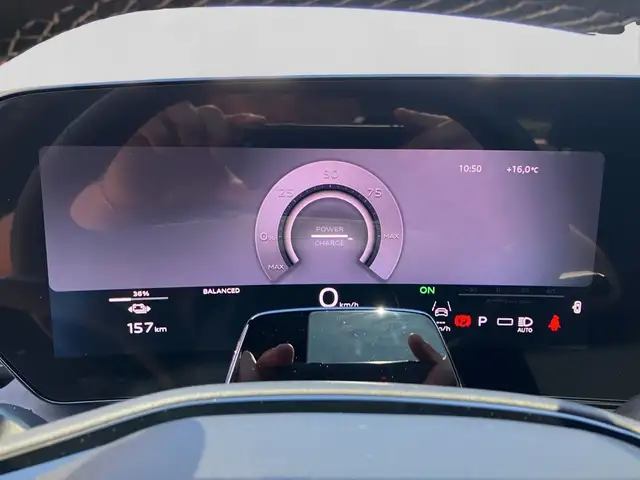 Audi E-Tron view 10