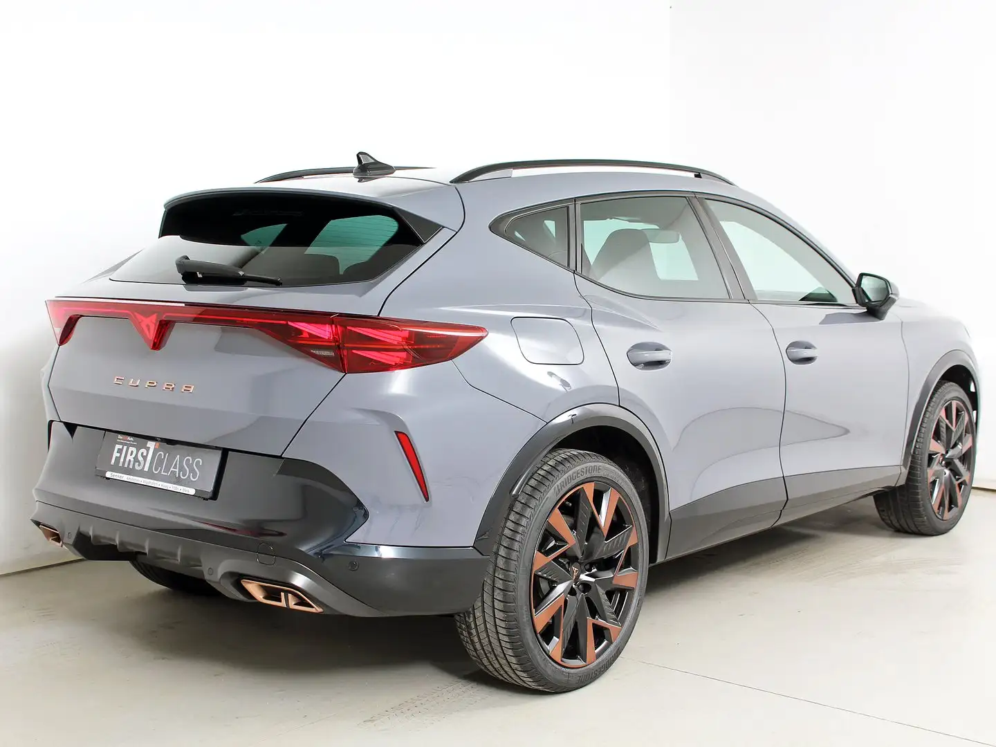 CUPRA Formentor VZ e-HYBRID 272 PS DSG Grijs - 2