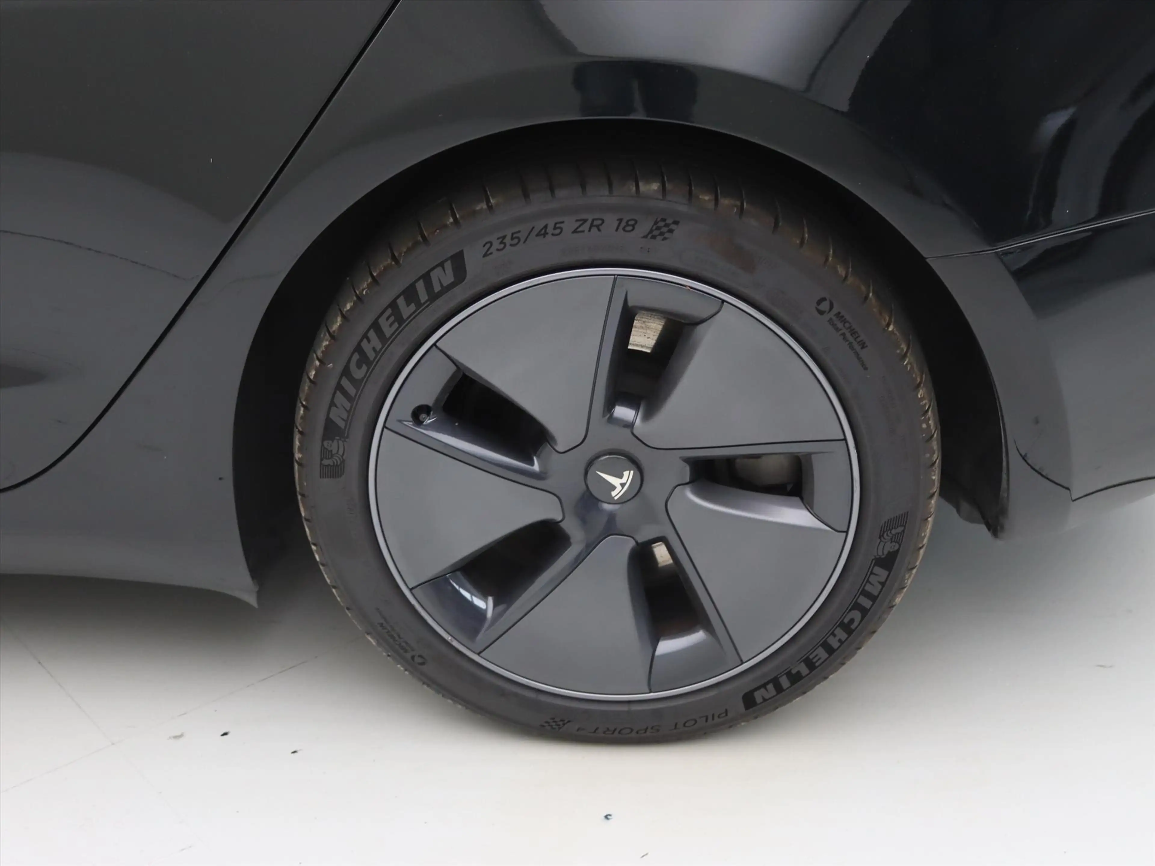 Tesla Model 3 Standard RWD Plus UPGRADE 93.5% SoH [ AMD RYZEN+LF — photo 12