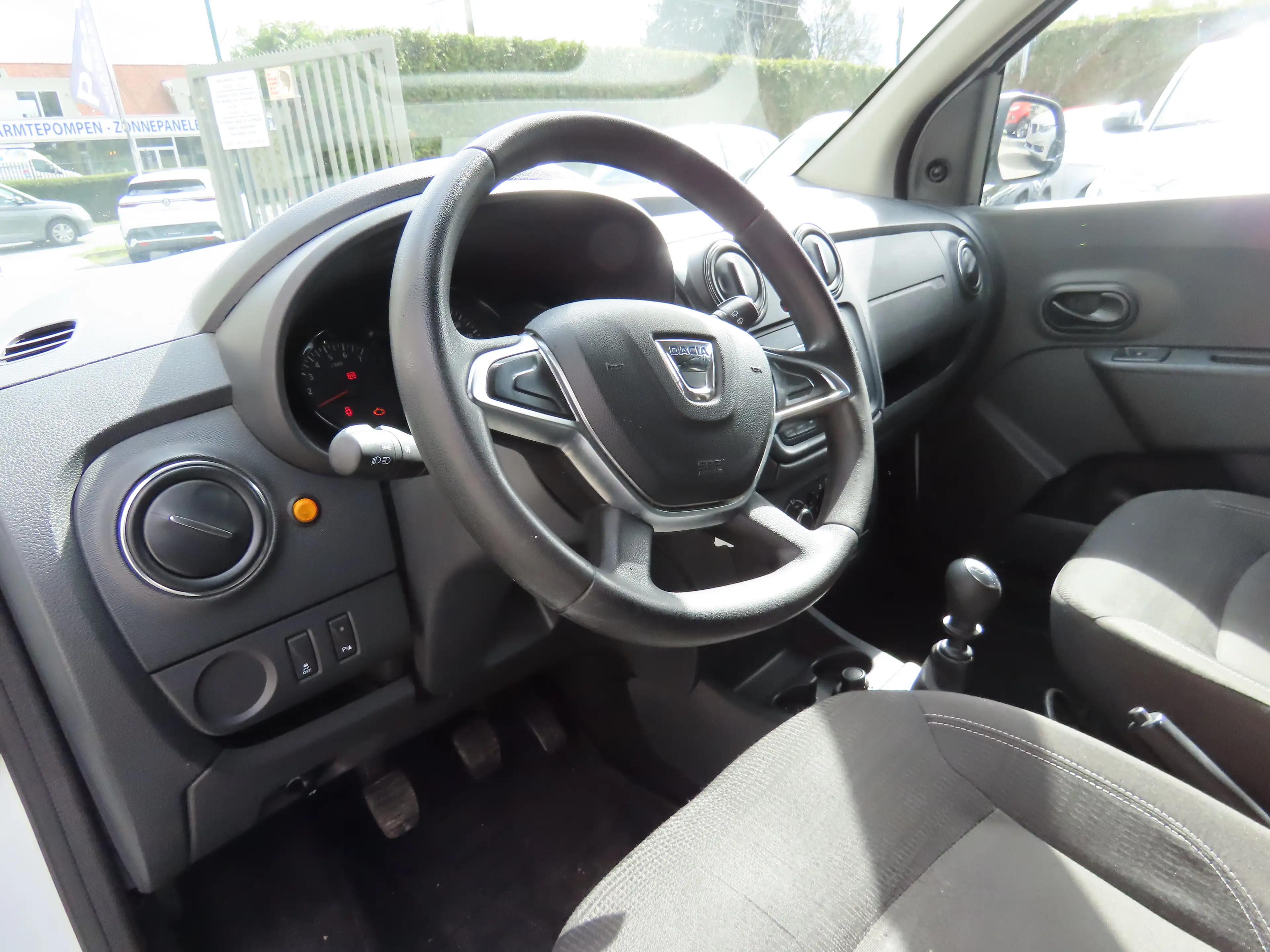 Dacia Lodgy Lodgy 1.5 Blue dCi Comfort 7pl. — photo 9