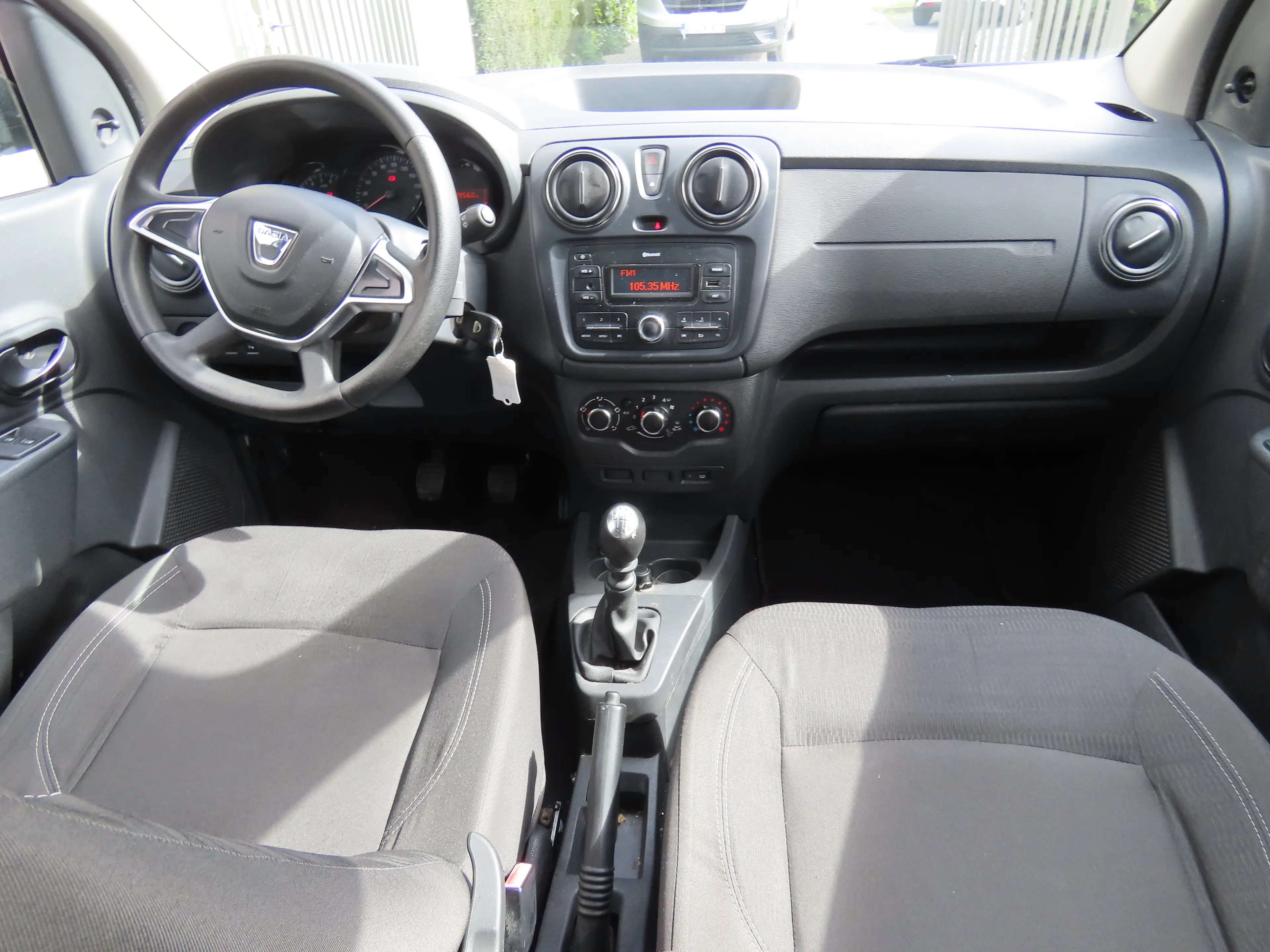 Dacia Lodgy Lodgy 1.5 Blue dCi Comfort 7pl. — photo 11