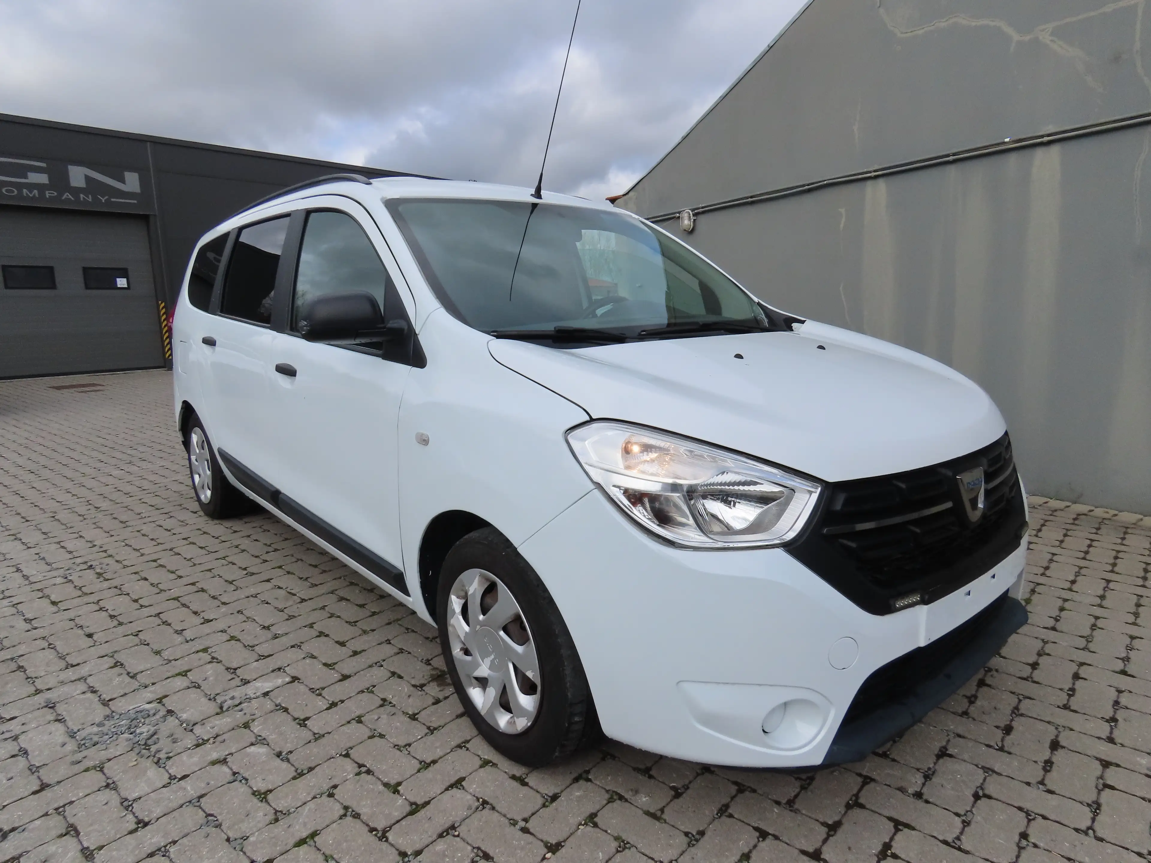 Dacia Lodgy Lodgy 1.5 Blue dCi Comfort 7pl. — photo 2