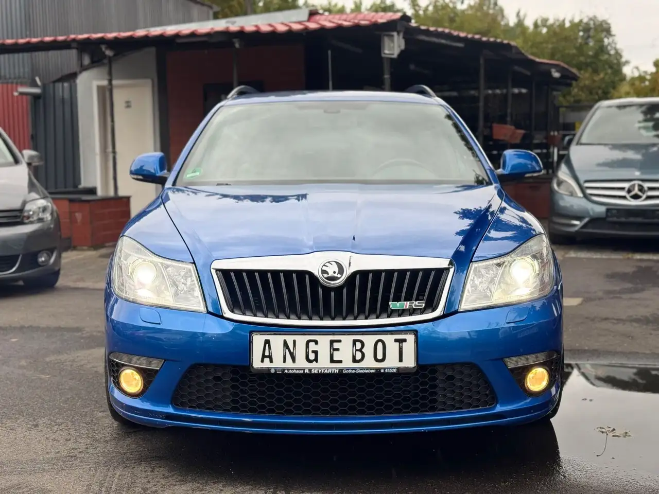 SKODA OCTAVIA COMBI RS 2.0 TFSI 200ch - PACK SPORT - SIÈGES SPORT CHAUFFANTS - XÉNON - ATTELAGE - JANTES ALLIAGE