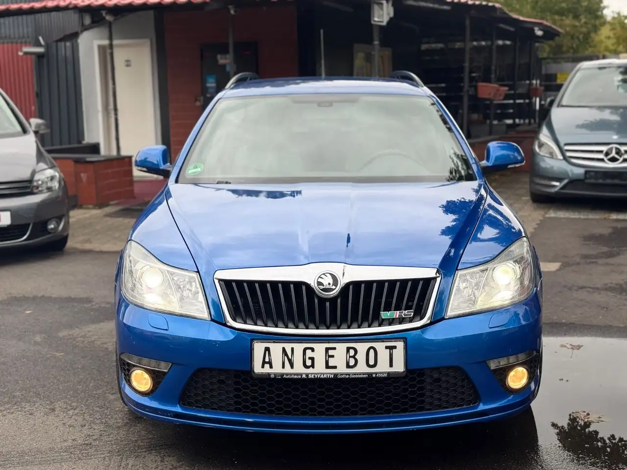 SKODA OCTAVIA COMBI RS 2.0 TFSI 200ch - PACK SPORT - SIÈGES SPORT CHAUFFANTS - XÉNON - ATTELAGE - JANTES ALLIAGE