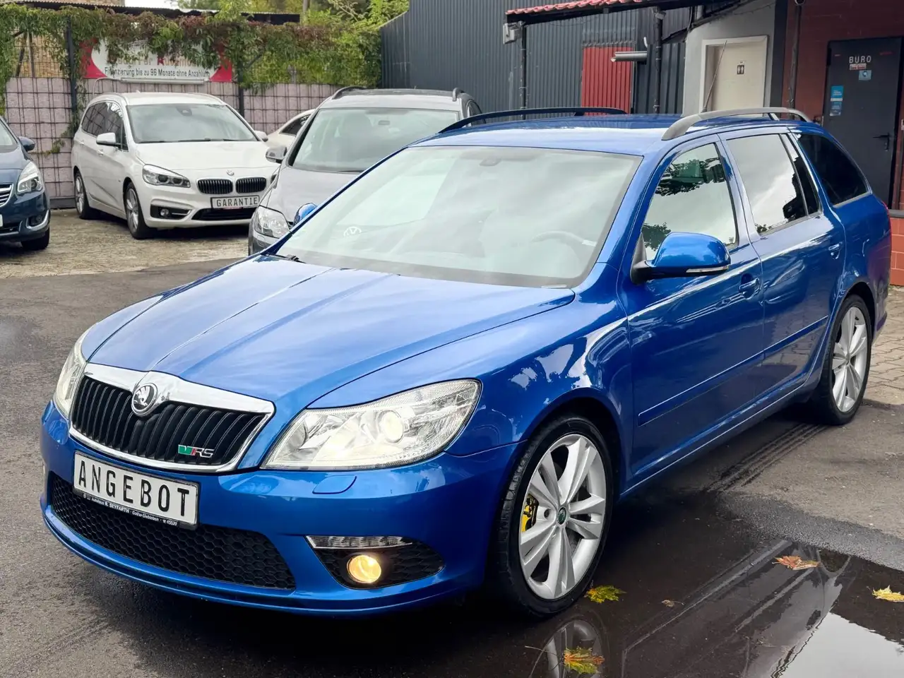 SKODA OCTAVIA COMBI RS 2.0 TFSI 200ch - PACK SPORT - SIÈGES SPORT CHAUFFANTS - XÉNON - ATTELAGE - JANTES ALLIAGE