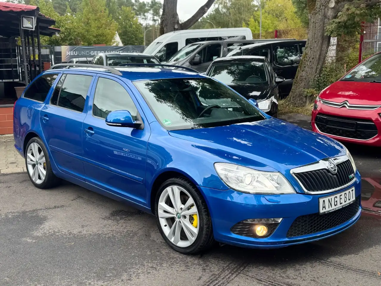 SKODA OCTAVIA COMBI RS 2.0 TFSI 200ch - PACK SPORT - SIÈGES SPORT CHAUFFANTS - XÉNON - ATTELAGE - JANTES ALLIAGE
