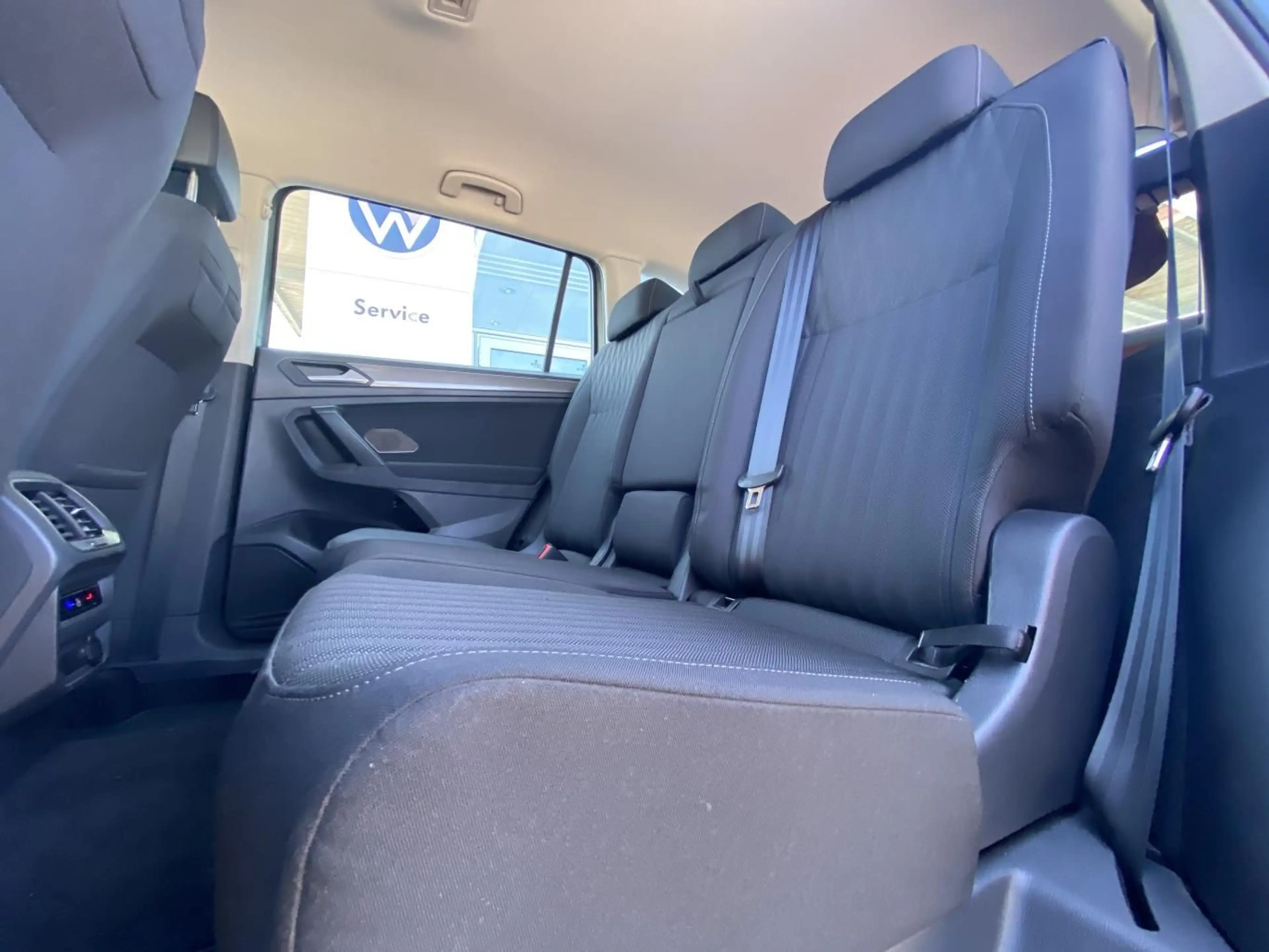 Volkswagen Tiguan Allspace 1.5 TSI DSG LIFE 7-SITZER+AHK+AC — photo 10