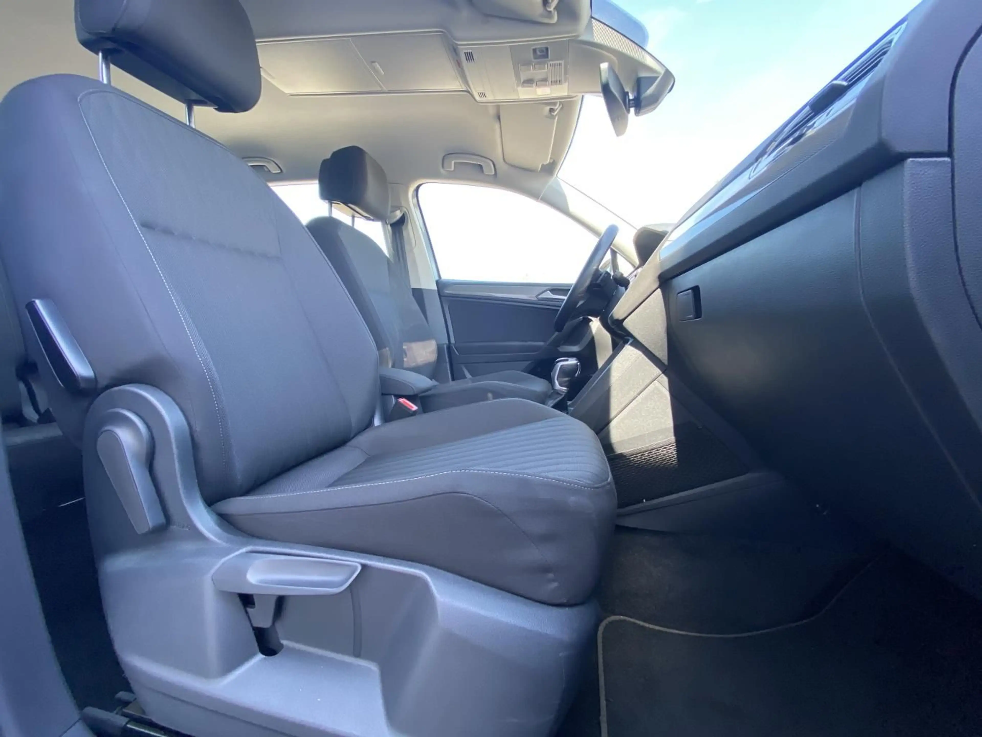 Volkswagen Tiguan Allspace 1.5 TSI DSG LIFE 7-SITZER+AHK+AC — photo 15