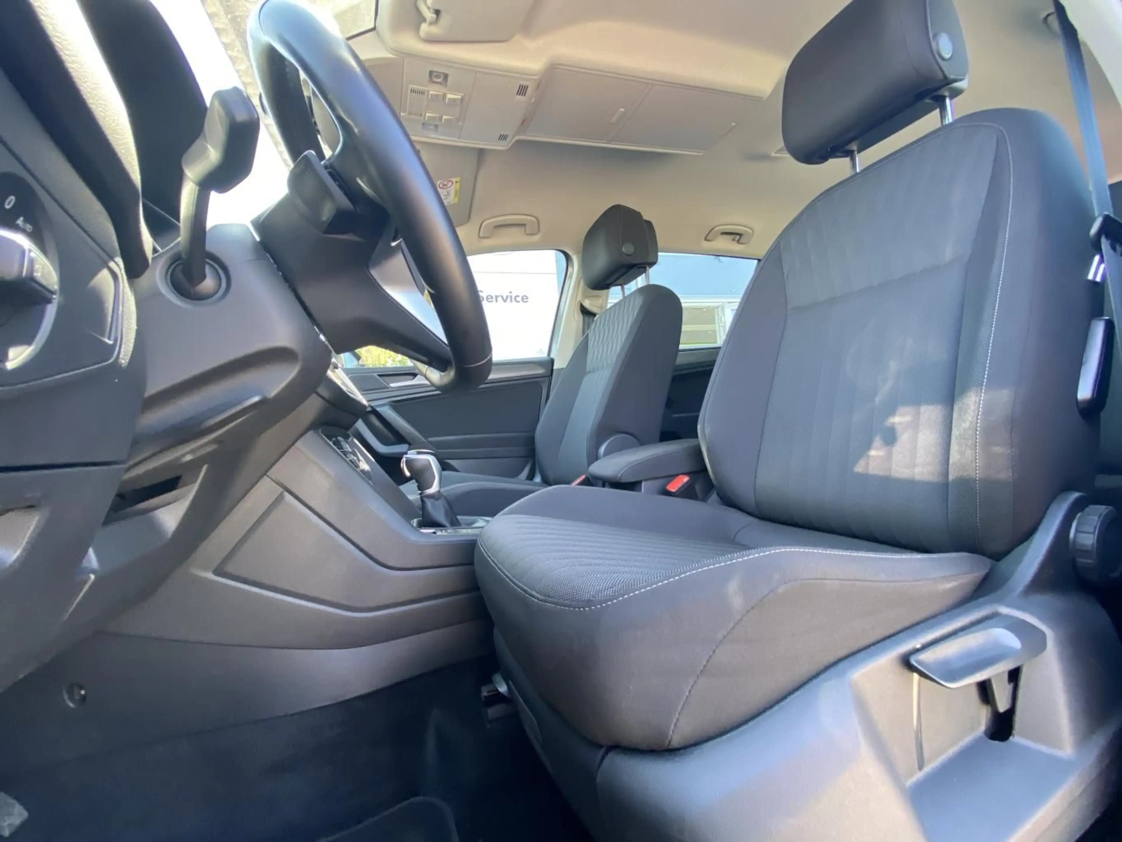 Volkswagen Tiguan Allspace 1.5 TSI DSG LIFE 7-SITZER+AHK+AC — photo 9