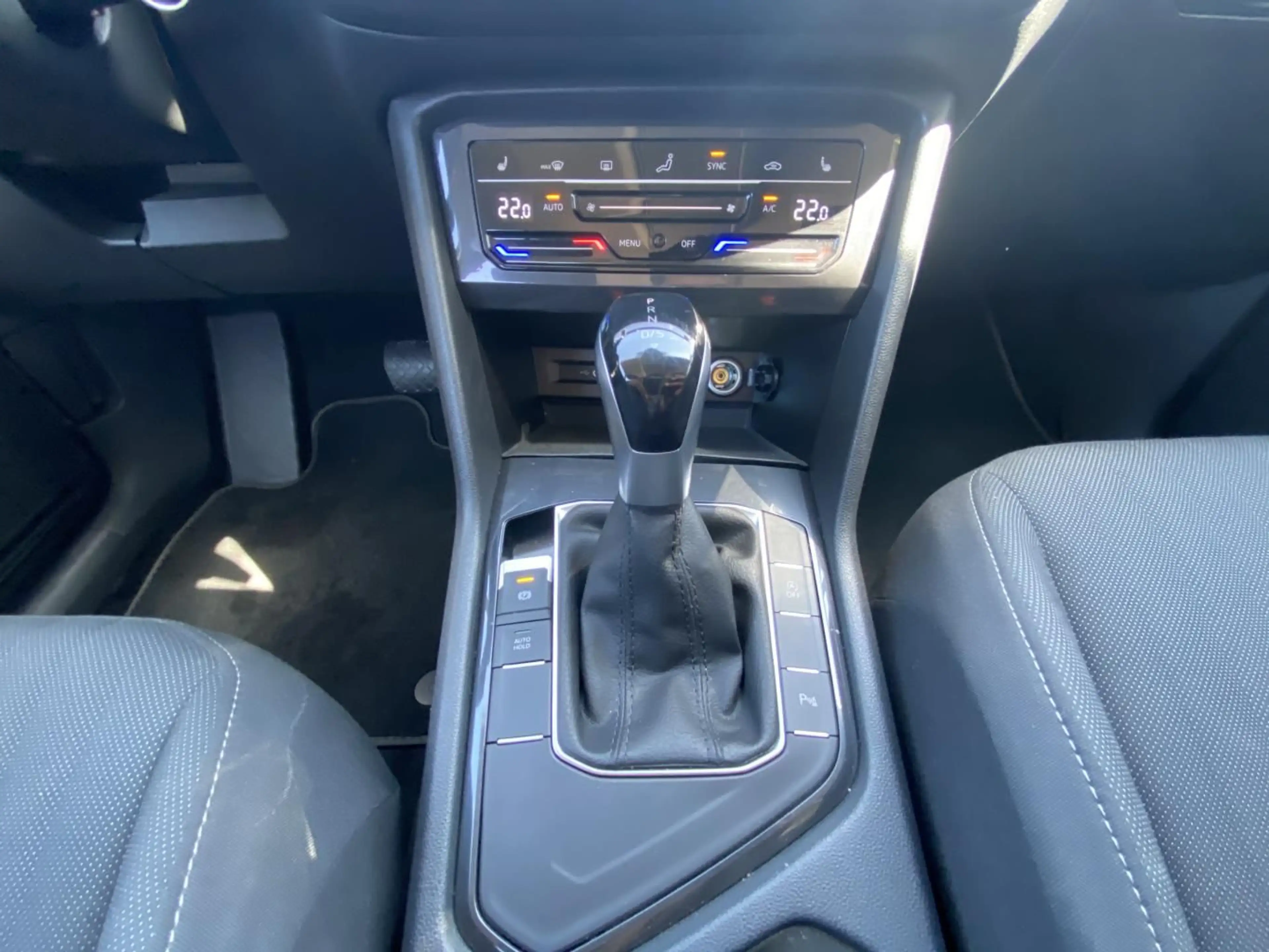 Volkswagen Tiguan Allspace 1.5 TSI DSG LIFE 7-SITZER+AHK+AC — photo 12