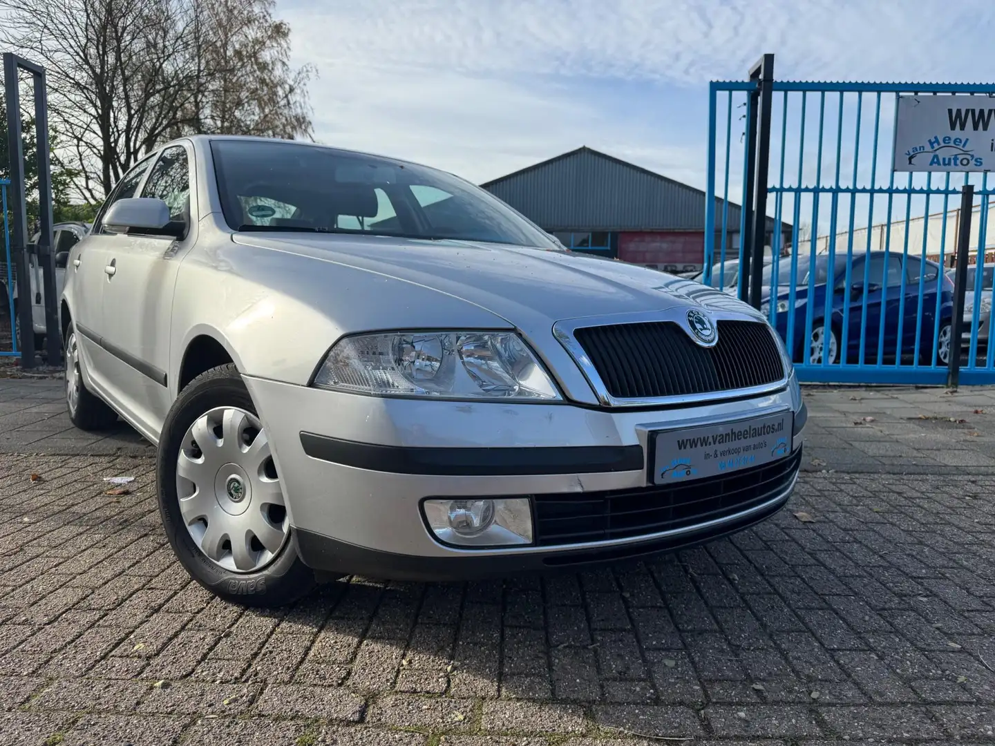Skoda Octavia 1.6 Ambiente A-C Elek Pakket Schuif/Dak Zilver - 2
