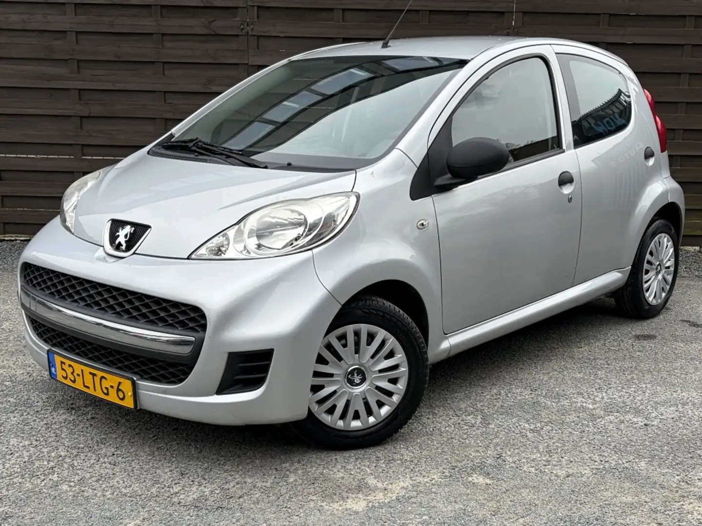 Peugeot 107 1.0-12V XR 5DRS / Nieuwe koppeling! Grau - 1