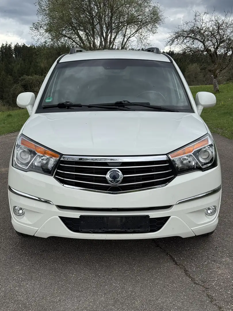 SsangYong Rodius Rodius Diesel 2.2 e-XDi220 Automatik 4WD Turismo Weiß - 2