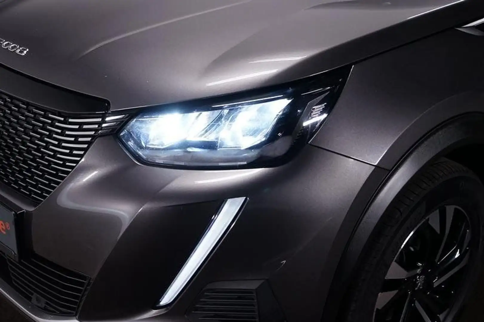 Peugeot 2008 1.2 PureTech 130 Allure ACC/AHK/RFK/SHZ/PDC Gris - 2