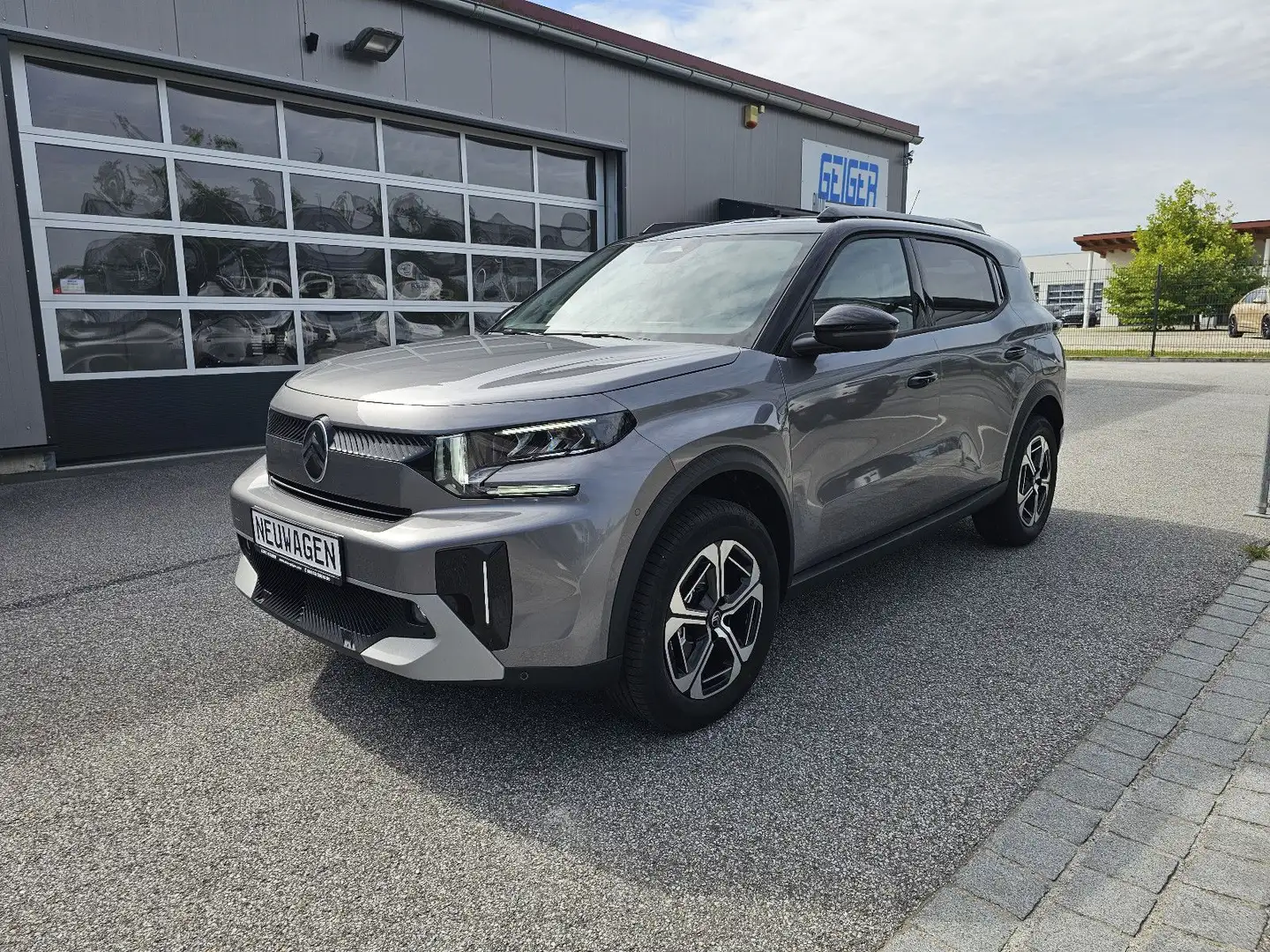 Citroen C3 Aircross Hybrid 145 e-DSC6 MAX Winterpaket Grau - 1