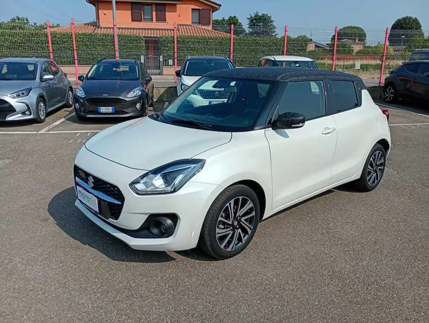 Suzuki Swift 1.2h Top 4wd Allgrip Bianco - 1