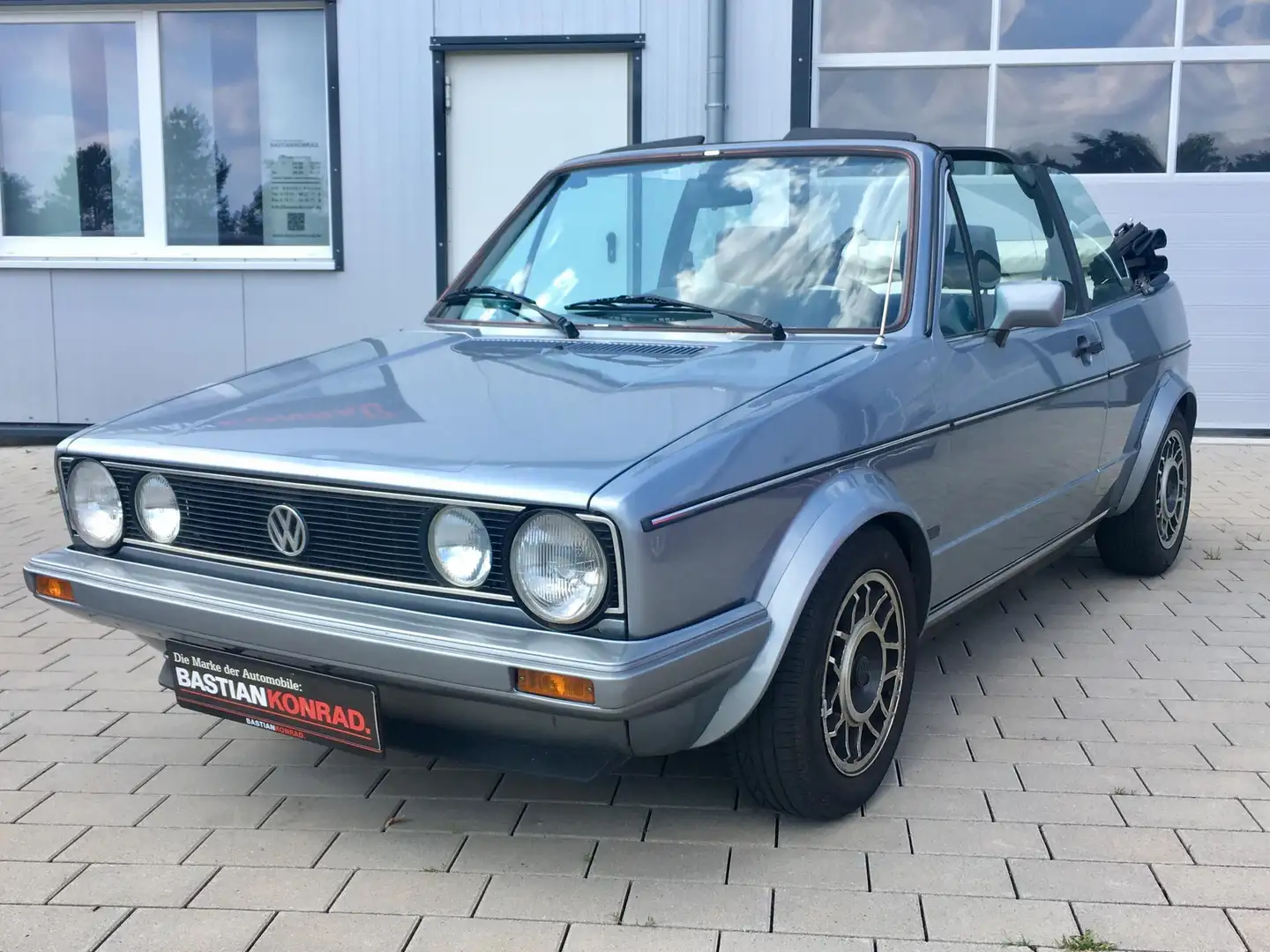 Volkswagen Golf Cabriolet 1.6 5-Gang Argintiu - 1