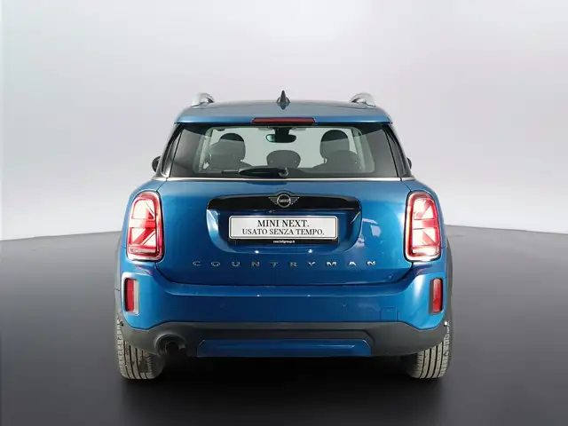 Mini Hatch view 5
