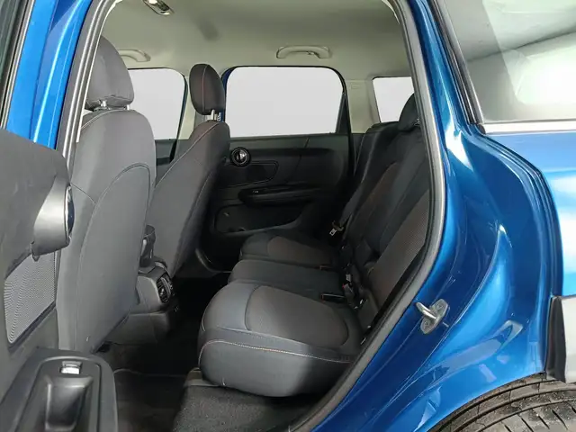 Mini Hatch view 9