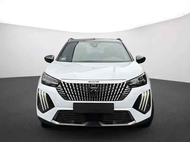Peugeot 2008 view 3