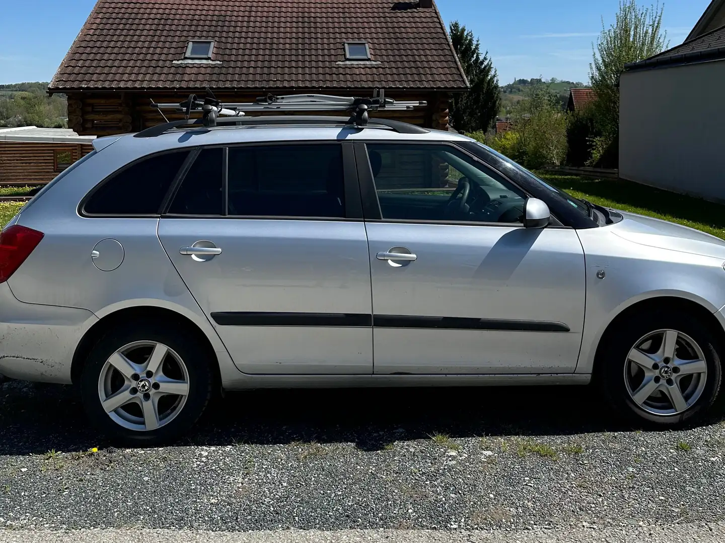 Skoda Fabia Family+ 1,2 TSI Silber - 1
