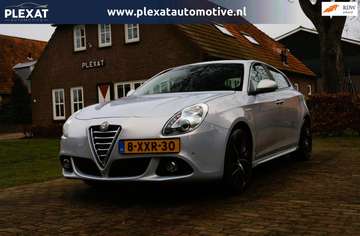 1.4 T Exclusive Aut. | LED | Leder | Navigatie | C