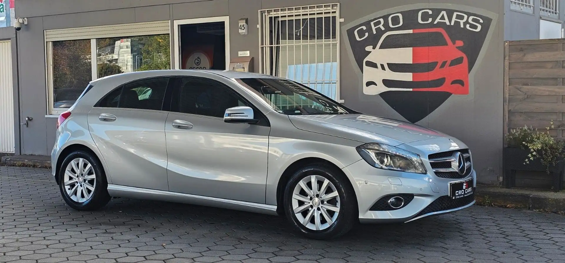 Mercedes-Benz A 180 BlueEfficiency*XENON*NAVI* Argent - 1